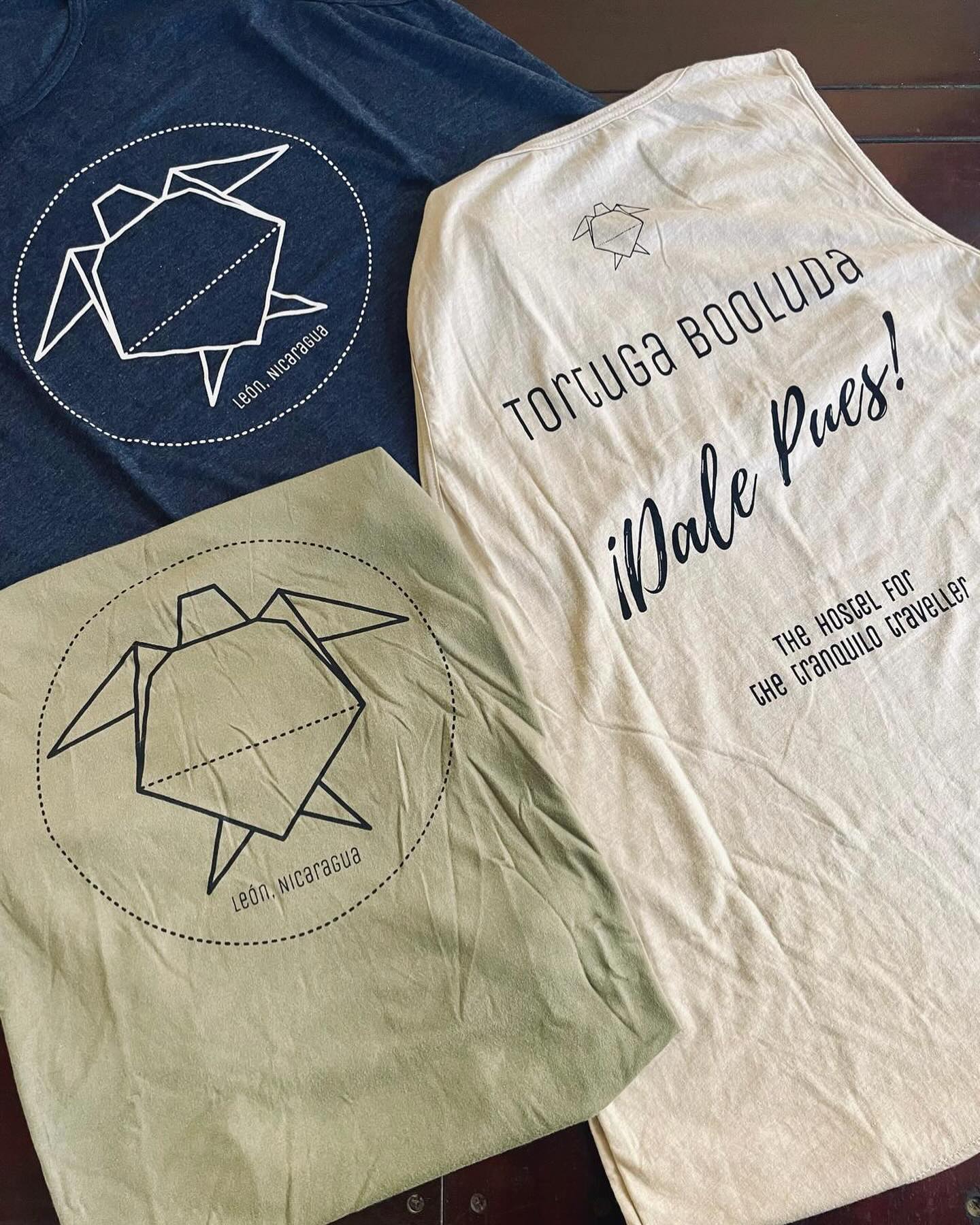 Do you already know our cool shirts and tank tops? Become part of the Tortuga family and get your shirt. Available at the hostel. 🆒😎
#latortugabooluda #hostel #welcome #nicaragua🇳🇮 #visitnicaragua🇳🇮 #diacachimba #travel #turtle #getyourshirt #shirts #shirtdesigns #cool #musthave