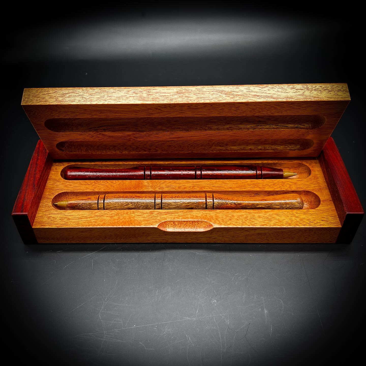 🖊️ Découvrez notre parure de stylos en bois précieux avec sa boîte, disponible chez Label Guyane !✨ ✒️
🎁 Que vous soyez un passionné d’écriture, un collectionneur de stylos ou à la recherche d’un cadeau unique, notre parure de stylos en bois précieux avec sa boîte est un choix parfait.
🛍️ Rendez-vous dès maintenant dans notre boutique ou sur notre site web www.labelguyaneshop.com
.
.
#guyane #guyanefrancaise #boiteastylos #objetunique #tendance #produitsartisanaux #artisanat #drapeauguyane #entrepriselocale #yana #cadeau #cayenne #labelguyane #kourou #labelguyane #labelguyaneshop