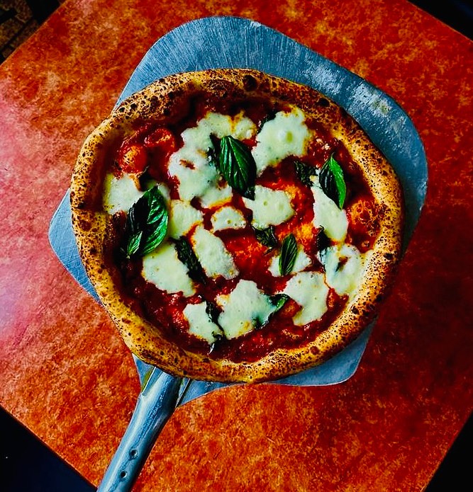 BEST NEOPOLITAN PIZZAS IN INDIA. Picture credit - @encreobistro
Visit the website to view the blogpost ☝️☝️