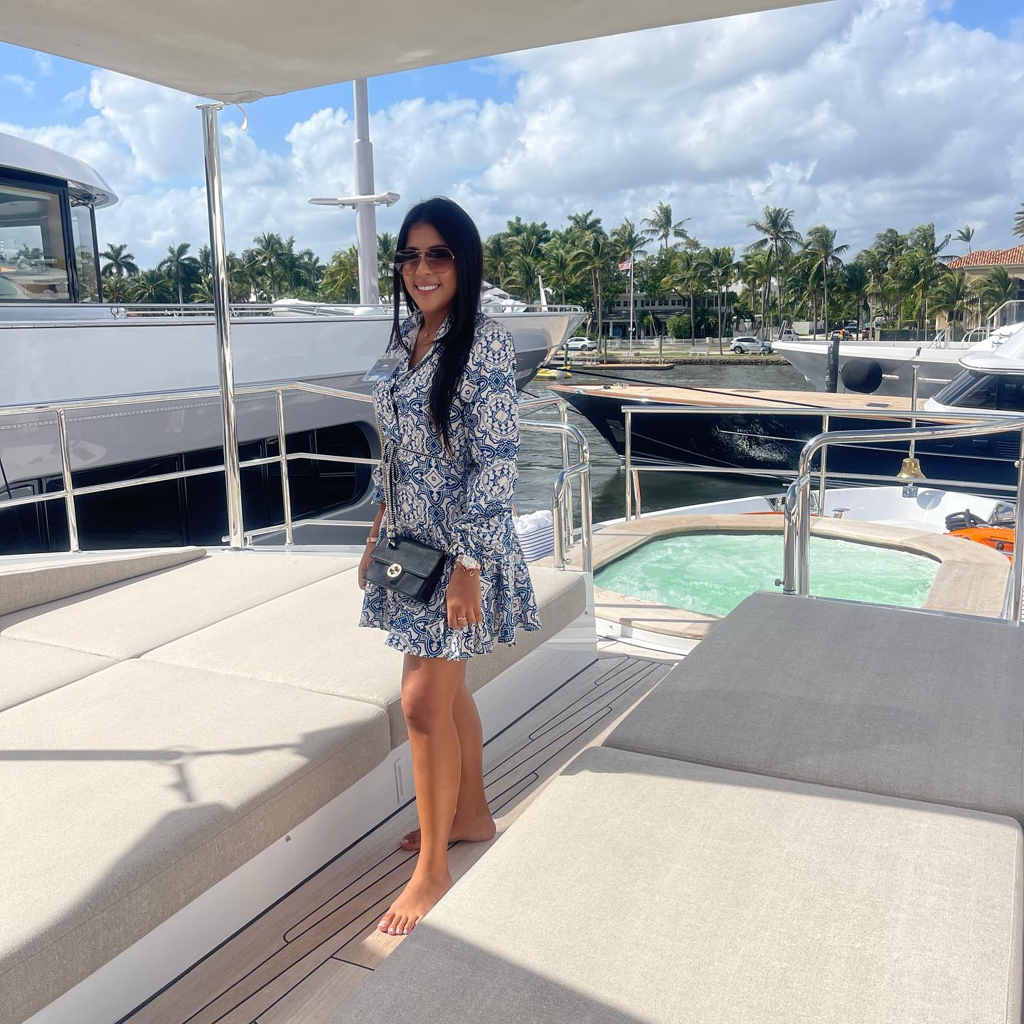 📸 Picture this but anchored the Bahamas 🇧🇸⚓️ your favorite people onboard, music just right, cool drinks in hand 🍹…132’ Bennetti M/Y Wabash, the perfect setting 👌🏼
Contact me to find out more details on getting her booked ashleynicole@worldwideboat.com #bliss #exuma #vacation #yacht #bahamas #travel #bahamasluxury #charter