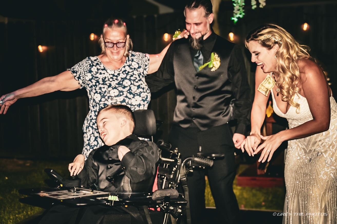 Gotta love shooting the party 🎉! Wonderful people and fun times!
Nikon D750
18-200mm
f3.5-5.6
#nikonphotography #nikon #weddingphotography #travelphotography #weddingday
