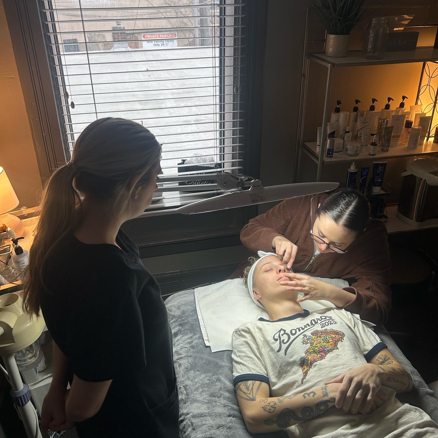 It’s never too late to register! Only a deposit is needed to sign up😊 FIRST LASH EXTENSION AND DERMAPLANING CERTIFICATION COURSE OF 2024!!!!🎊🥳⭐️ don’t miss out! NO EXPERIENCE NEEDED!!!
317-413-6662
Thelashacademy.info
#lashextensiontraining #lashextensions #lashextensionstraining #dermaplaningtraining #dermaplaningtrainingcourses #noblesville #noblesvilleindiana #fishersindiana #carmelindiana #westfieldindiana #explorepage✨ #lashextensiontrainingacademy #microbladingtraining #microshadingtraining #indianapolis #spaday #skincare #estheticianlife #permanentmakeup #permanentmameupbrows #dermaplaningfacial♥️♥️