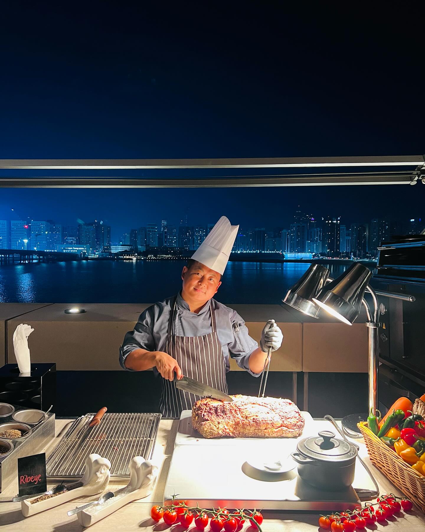 Steak it up #chefinaction #ribeye @creekstone_farms @_the_savage_chef @umesh_ale #culinaryessence