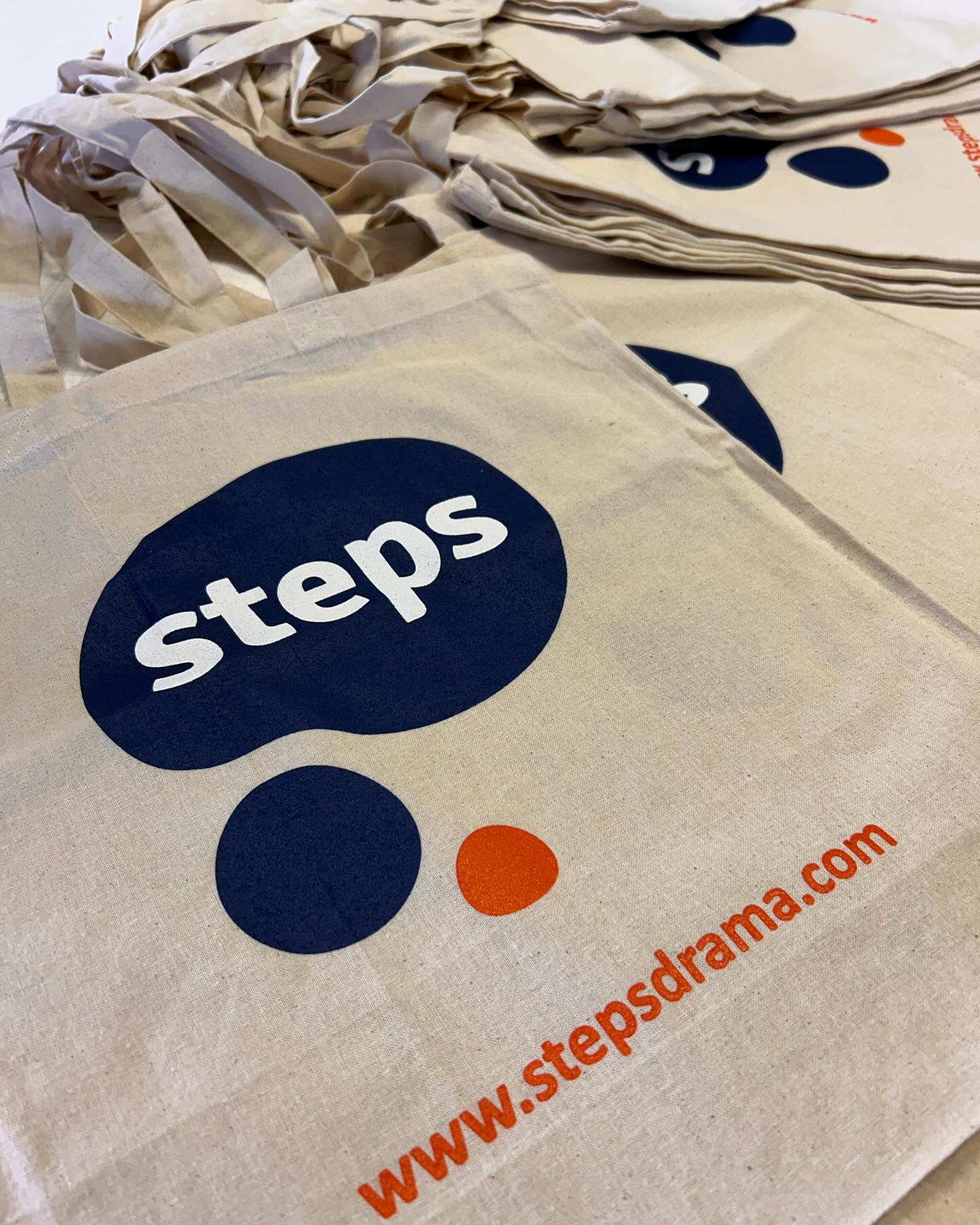 Custom branded promotional items - tote bags and flyers for upcoming events. Custom items are a great and effective way to get your name and brand out there, perfect for any event or occasion!
Please get in touch for more information!
📧 - info@avondisplays.com
📞- 01454 411144
.
.
.
.
.
.
#signs #signmaker #design #logo #logodesign #vinyl #vinylwrap #signage #signtray #graphicdesign #bristol #bristoldesign #branding #companybranding #advertising #print #largescaleprints #signcompany #windowgraphics #shopdisplay #shopfront #bristolbusiness #promotionalitems #promotionalproducts #bespokeprints #personalisedgift #personalised #personalisedproducts