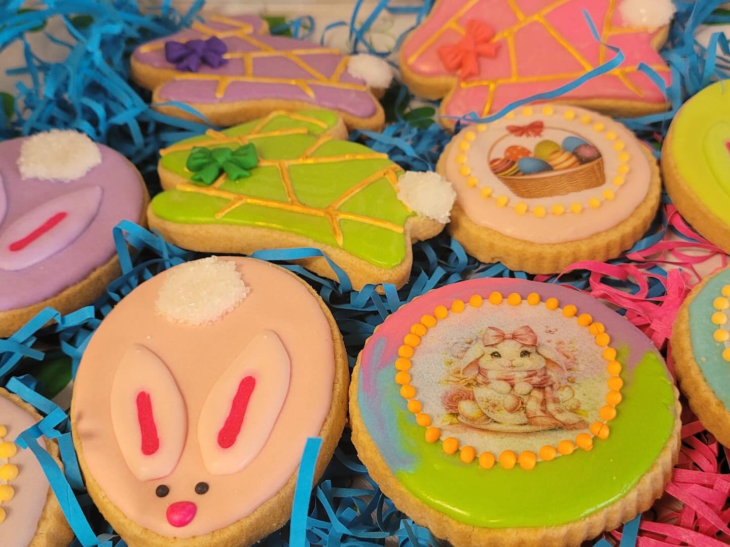 T-Minus 9 days until Easter! Come and get your seasonal spring time cookies and celebrate the festivities with treats in hand.
