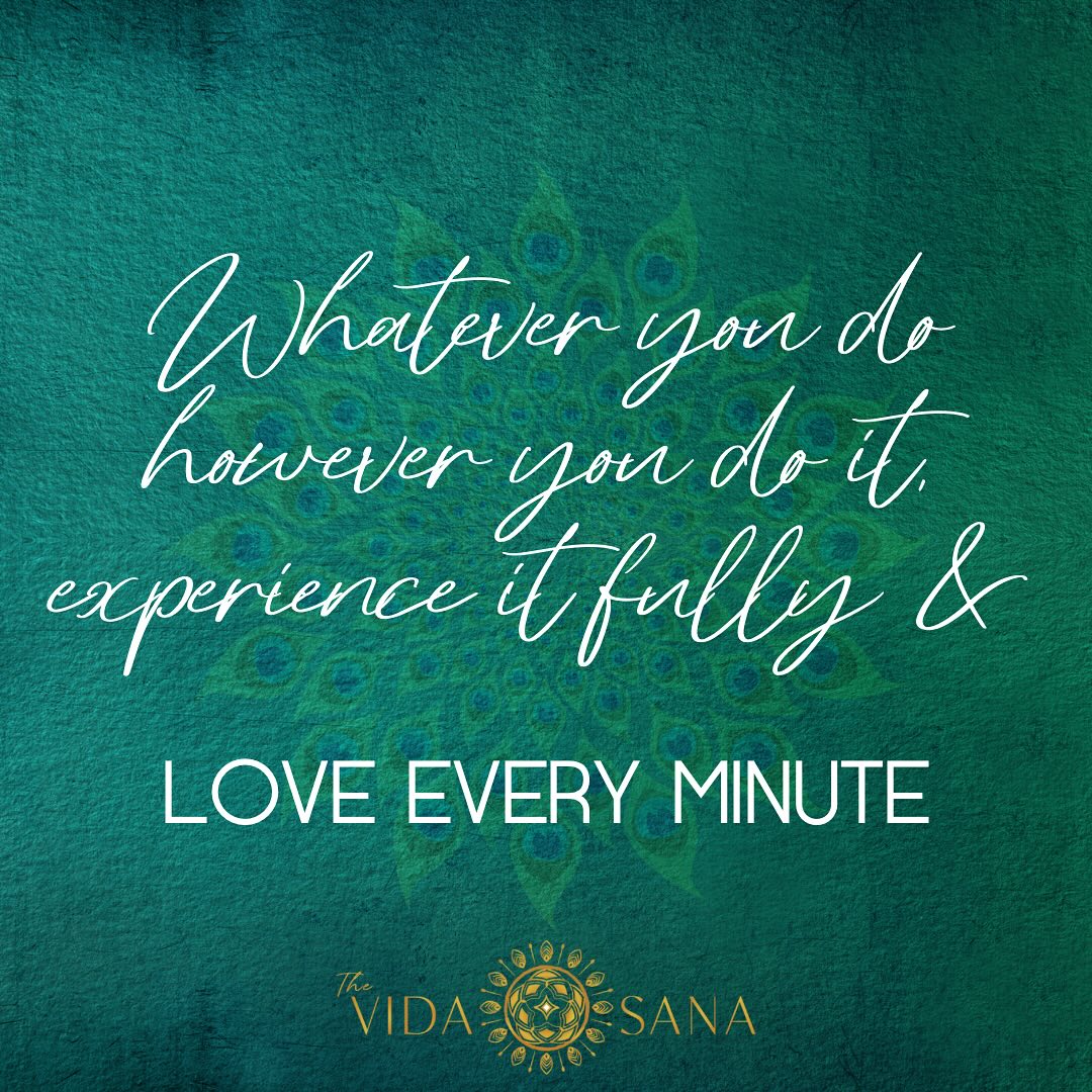 .
.
.
#lovelife #lovelife #love #loveyourself #loveislove #livelife #positivevibes #goodvibes #thevidasana #liveconsciously