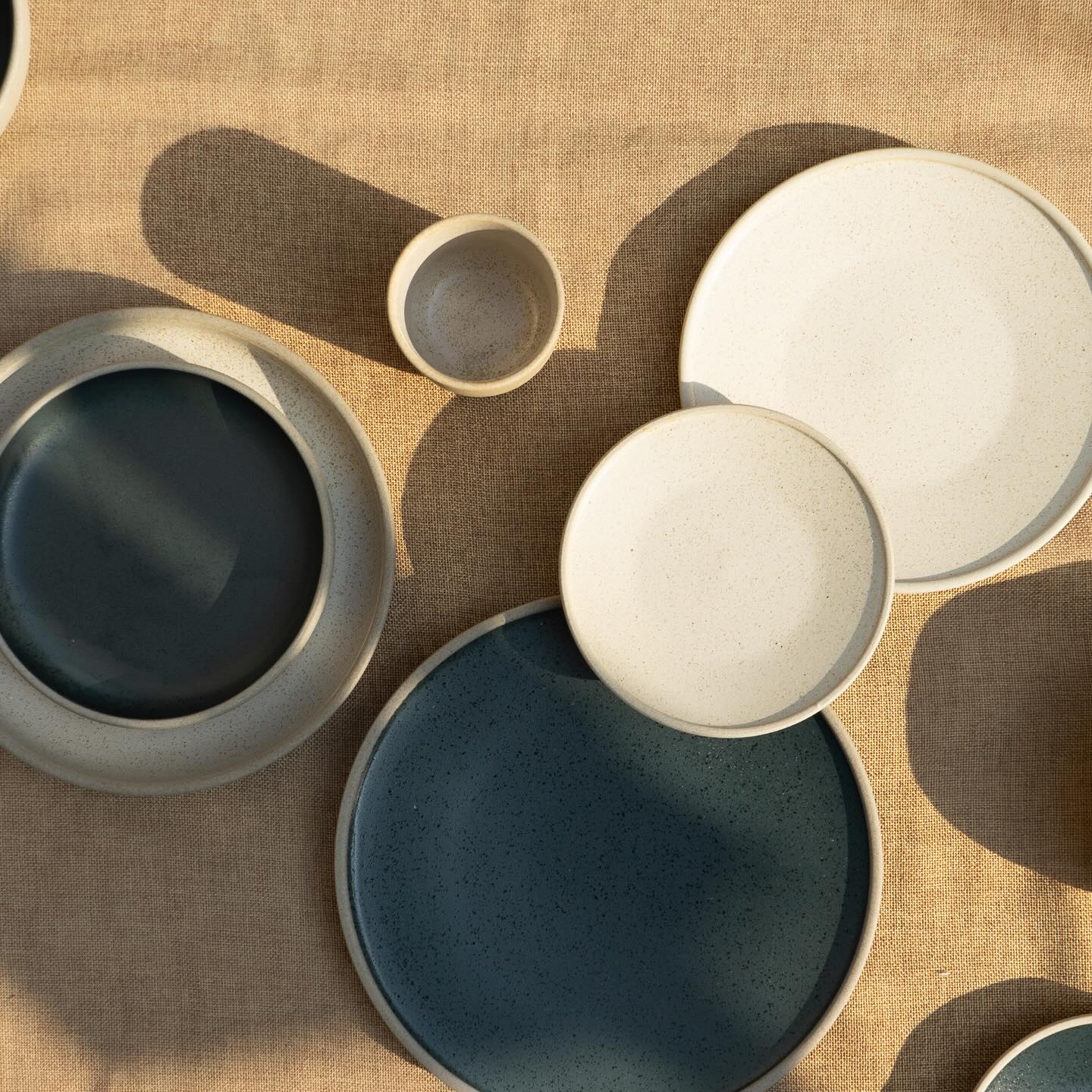 Mix and match with your favourite pieces from the Night & Day collection!
#nightandday #donbellini #tableware #dinnerware #ceramic #porcelain #plates #ceramicplates #chefsplating #kitchenware #hkshopping #clay #loveceramic #dining #glaze