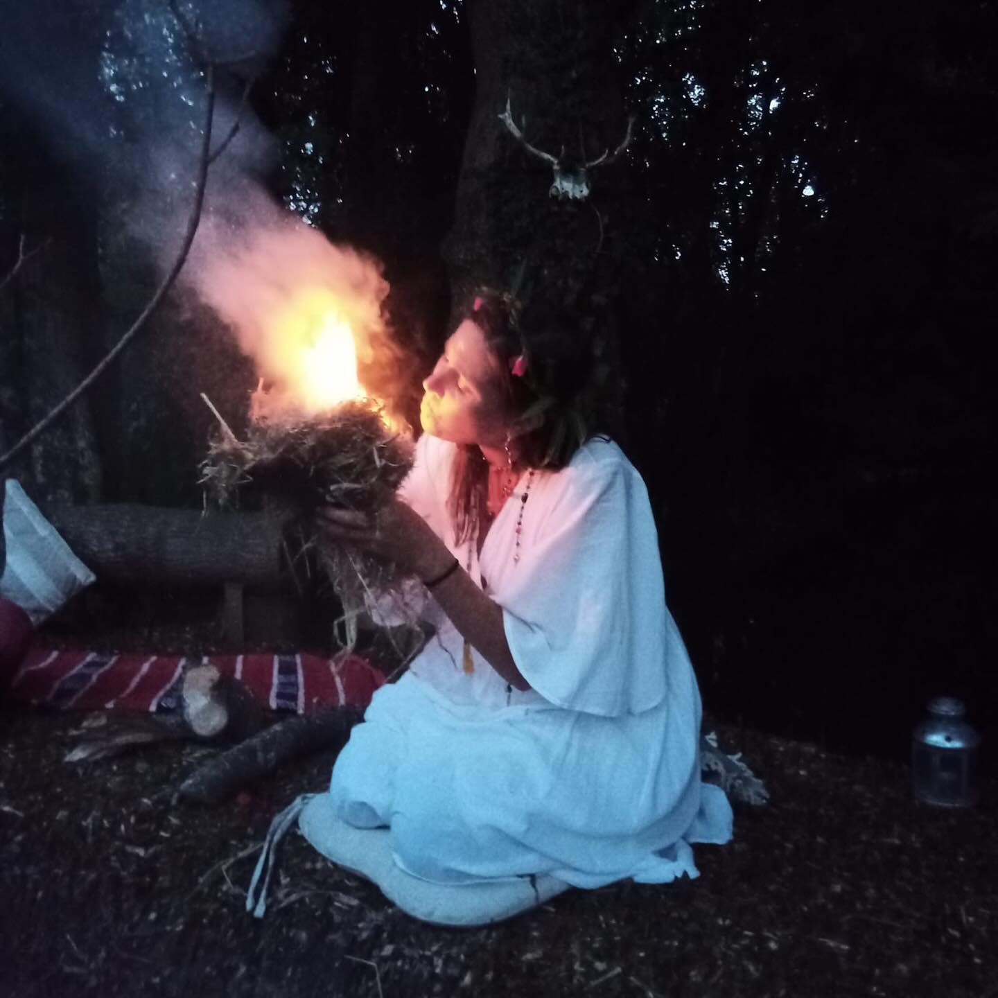 Welcome Grandpa.
(Can you see his face?)
.
.
.
#firestarter #vidasana #spark #thevidasana #sacredfire #tatewari #sacredfire