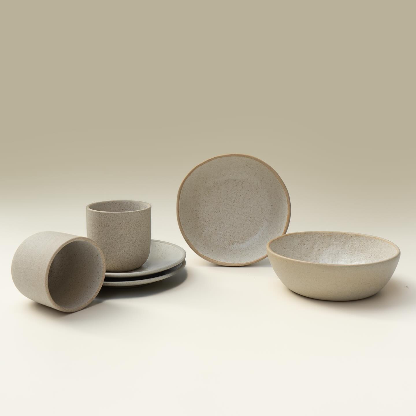 Immerse yourself in breakfast perfection with our handpicked selections from our Night & Day collection. Our breakfast set features our Bread Plate, Freeform Bowl, and a charming set of Cappuccino cups. It’s the ultimate ensemble for a flawless morning routine! ☕️
#dinnerware #breakfast #tableware #ceramics #donbellini #plating #nightandday #ceramiccup #porcelain #unglazed #ceramicbowl #plates #kitchen #interior #tablesetting #tabletop #clay