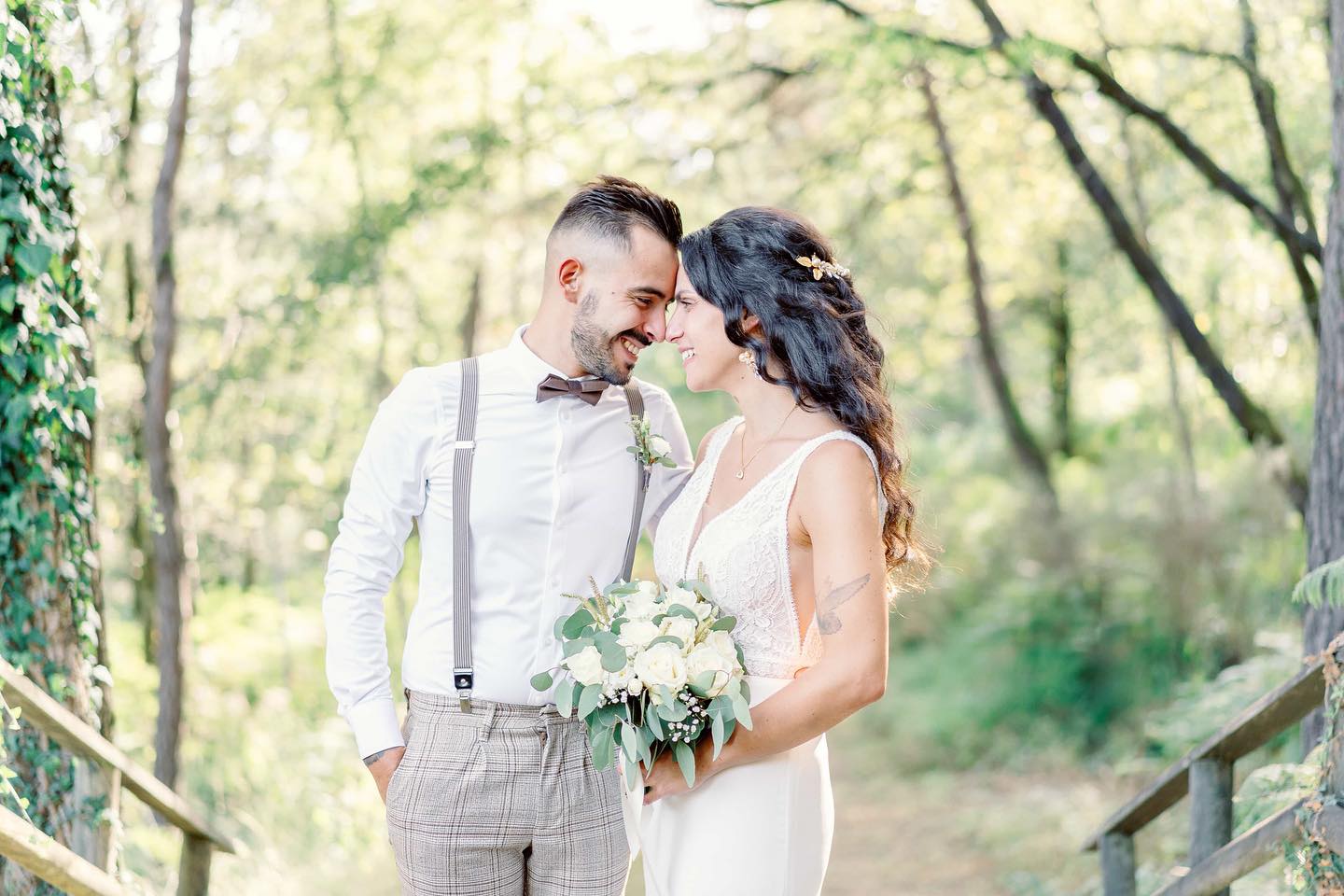 đżâšA nature, A moment
Shooting dâinspiration avec une superbe Ă©quipe âșïž
Lieu : @parentheses.imaginaires
Organisation : @hamon.events
Vidéaste : @appelezmoimadame_weddingstory
Photographe : @clemencearesu_weddings
Art floral : @estellefleuristefreelance
Mise en beauté : @affinitebeautemelissamagali
Mobilier : @magnolia_evenements
Art de la table : @options_bordeaux
Décoration : @marlenecreation
Bijoux : @sautoiretpoudrier
Robes : @appelez_moi_madame_bergerac
Wedding cake : @cakebaby24100
Boisson : @cloitre_des_cordeliers
#shootinginspirationmariage #inspirationwedding #ceremonie #weddinginspiration #wedding #nature #moment #gettingmarried #mariage #shooting #bonheur #maries #couple #amour #fleurs #fleursmariage #bride #groom #brideandgroom #bouquetmariee #bouquetmariage #amour #organisationmariage #weddingplanner #dordogne #sudouest #france