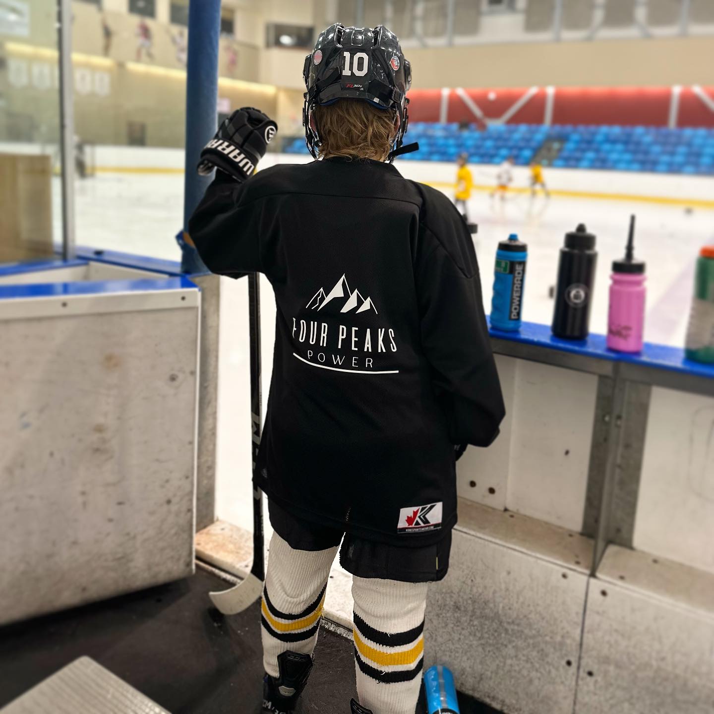 🏒We’re proud to sponsor this year’s JDF Hockey U11A Rep Team! 🥅
All of us at Four Peaks know from personal experience how important sports are for our youth. We’re also well aware of how expensive it can be, so we’re happy to be able to support this team of young athletes!
@jdfminorhockey @jdf_u11a_2023