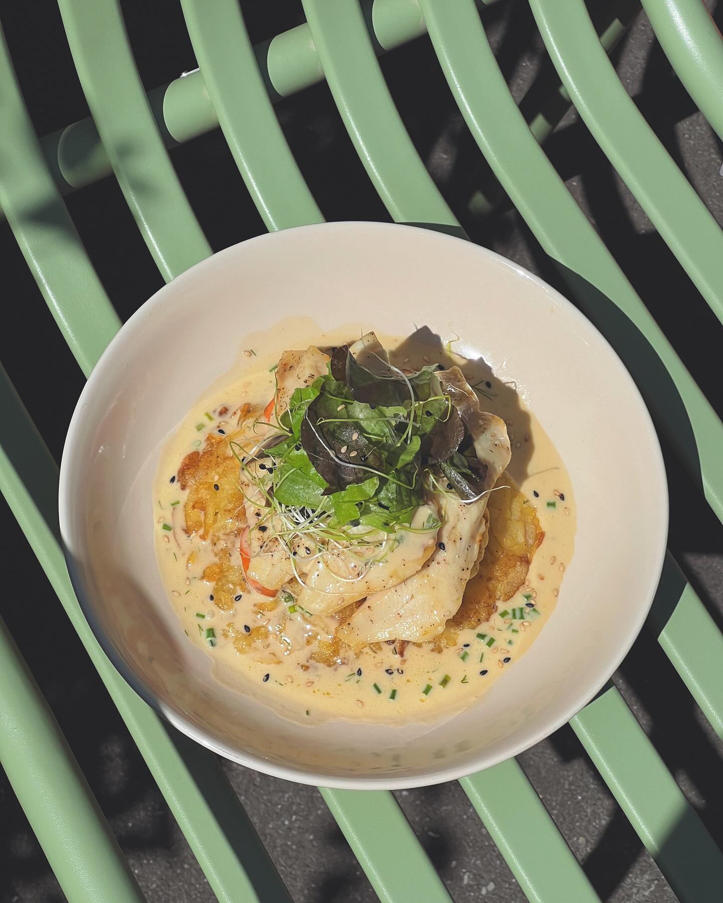 Hey, everyone!
What’s your ideal flavor combo? 😋
Come visit us and savor every bite of this mouthwatering perch, paired with creamy potato gratin, tender cauliflower, and a rich dill-white wine sauce. A plate full of comfort and flavor awaits! 🍽✨
#theyarnhotel #swisstravel #lakeview
#designhotelzurich #switzerland