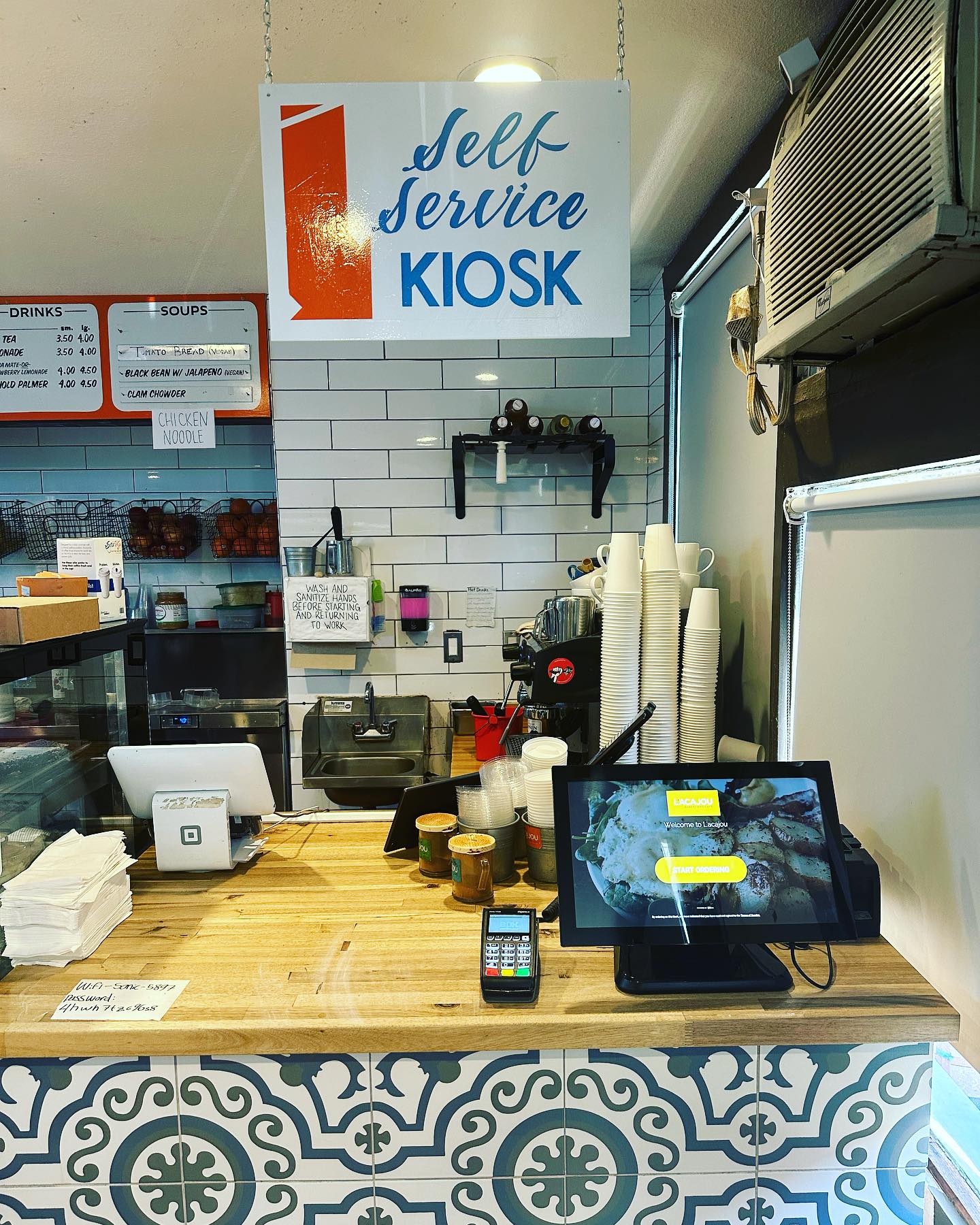 Our self service kiosk is now complete! Thanks to @litterbug for the beautiful sign. Now you can skip the lines and place your order easily and efficiently 😊 🤓
#selforderingkiosk #oakland #cafe #bakery