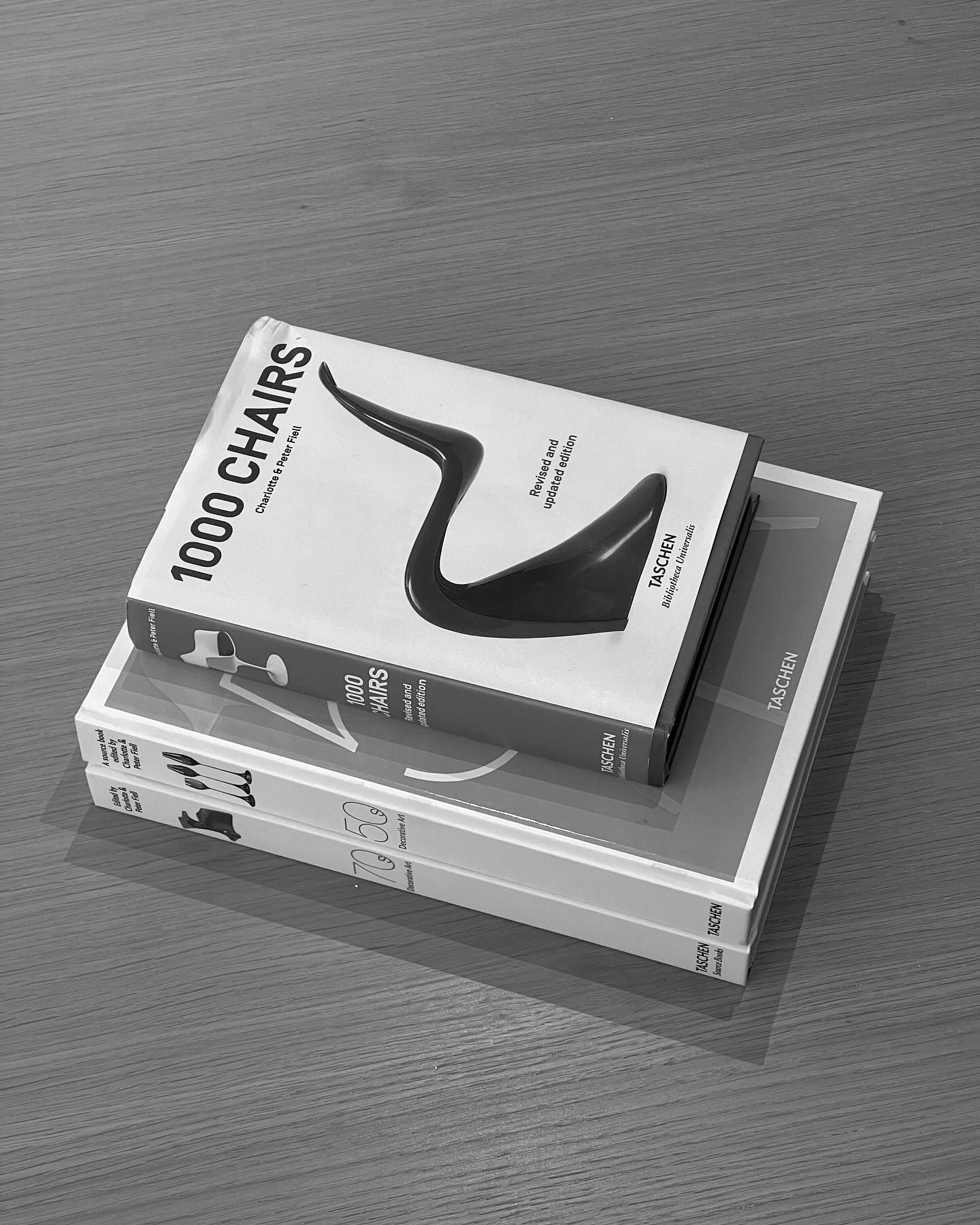 In our lobby, you’ll find books for every mood- ranging from architecture and Claude Monet to deep philosophical reflections.
Join us in our cozy lobby and delve into our book collection, especially on this Sunday afternoon ❤️📚
#theyarnhotel #swisstravel #lakeview
#designhotelzurich #switzerland