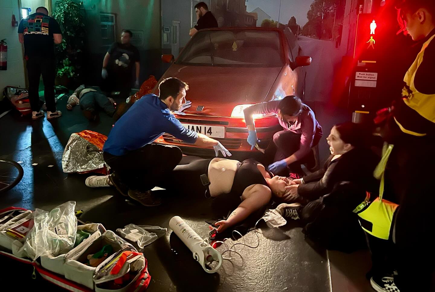 Here’s a still from some really fantastic simulation training with James, Steph and the team at Code Red Training in the @lifeskillsbristol Centre. I attended on behalf of @worldextrememedicine
First responders on scene. Two casualties - we split into two teams. Here was the handover (on patient 1) when further help arrived:
32 y/ro female,
Mechanism
cyclist vs car at pedestrian crossing - head on impact @ approx 40mph.
Injuries
-Presumed c-spine and head injury.
-Blunt trauma to abdomen
-Open book pelvis #
-Open R femoral fracture.
Signs/ symptoms.
-No external haemorrhage
-Airway patient
-RR 24, Sats 96 on air, no visible chest wall trauma.
-Clinically shocked, radial pulse 130, thready, pale and peripherally shut down.
-Pupils equal and reactive. Responding to Pain
Treatment given
-High flow oxygen running
-T-pod pelvic binder
-R Femoral traction splint and exposed bone ends covered.
-Trauma naked skin-scoop plus blizard blanket.
Some key learning points:
Gain full 360 access early - move car back/pull out from car - ensure scene safety (handbrake/chocs under wheels etc).
Expose to fully assess but also early use of blizzard blanket - trauma patients who get cold can’t clot properly, become acidotic and hypocalcaemia and have much worse outcomes (trauma diamond of death). This casualty got very cold!
Management of bystanders - delegate wherever possible (i.e. calling ambulance), taking the c spine, crowd control etc.
Maintain structured approach with clear roles in 2-operator response team - one operator making initial assessment using MARCH here rather than CABACDE but they’re broadly similar), whilst the other exposing the patient, applying oxygen, monitoring, gaining access etc.
Simulation is a such a valuable tool to drill skills under stress!! Practice doesn’t make perfect but it does (eventually) make perment!
Code Red Training are running a Trauma CPD day on 9th April in Bristol! Definitely worth checking out: https://www.coderedtraining.co.uk/
#traumacare #cpd #wildernessmedic #expedition #doctor #nurse #paramedic #wildernessmedicine #remotemedicine #prehospitalcare #frec @meresupplies