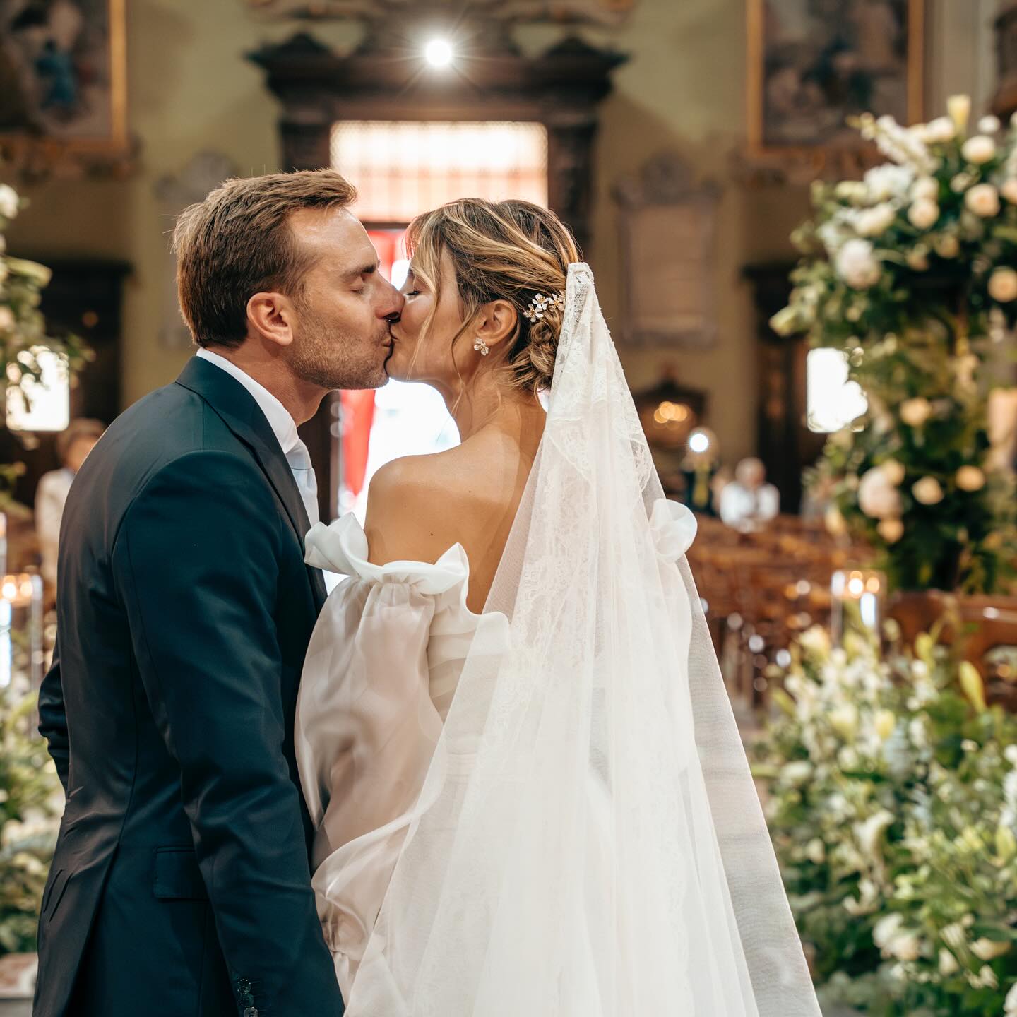 Absolutely stunning Elisa! See! Flowers are never boring.