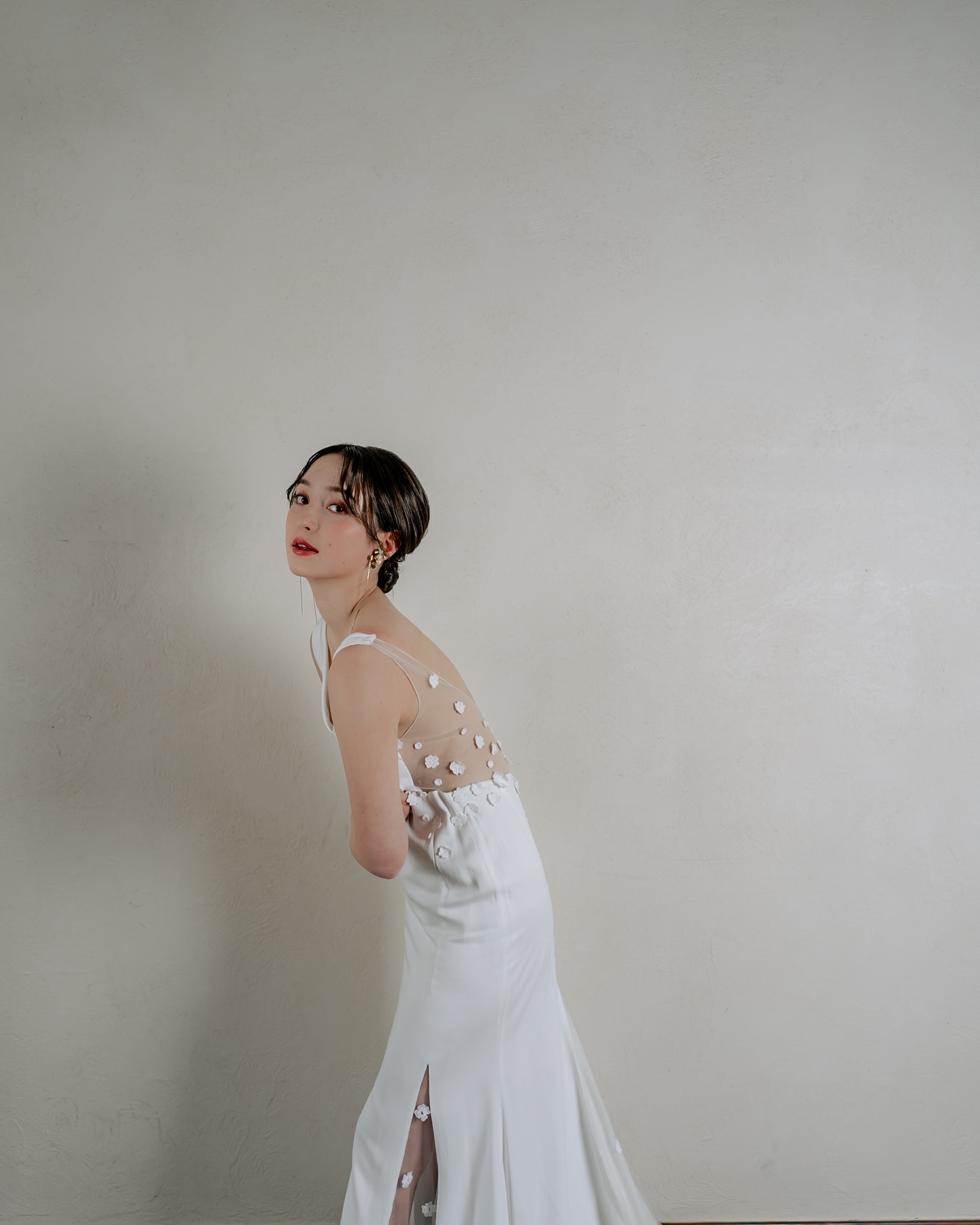.
New in𓆸
Rime Arodaky / Aston
model
@sakuralasalle
hair make
@mariko.libra
accessory
@sweetribbon11
@lelien.bridal
foto
@francesca.photostudio