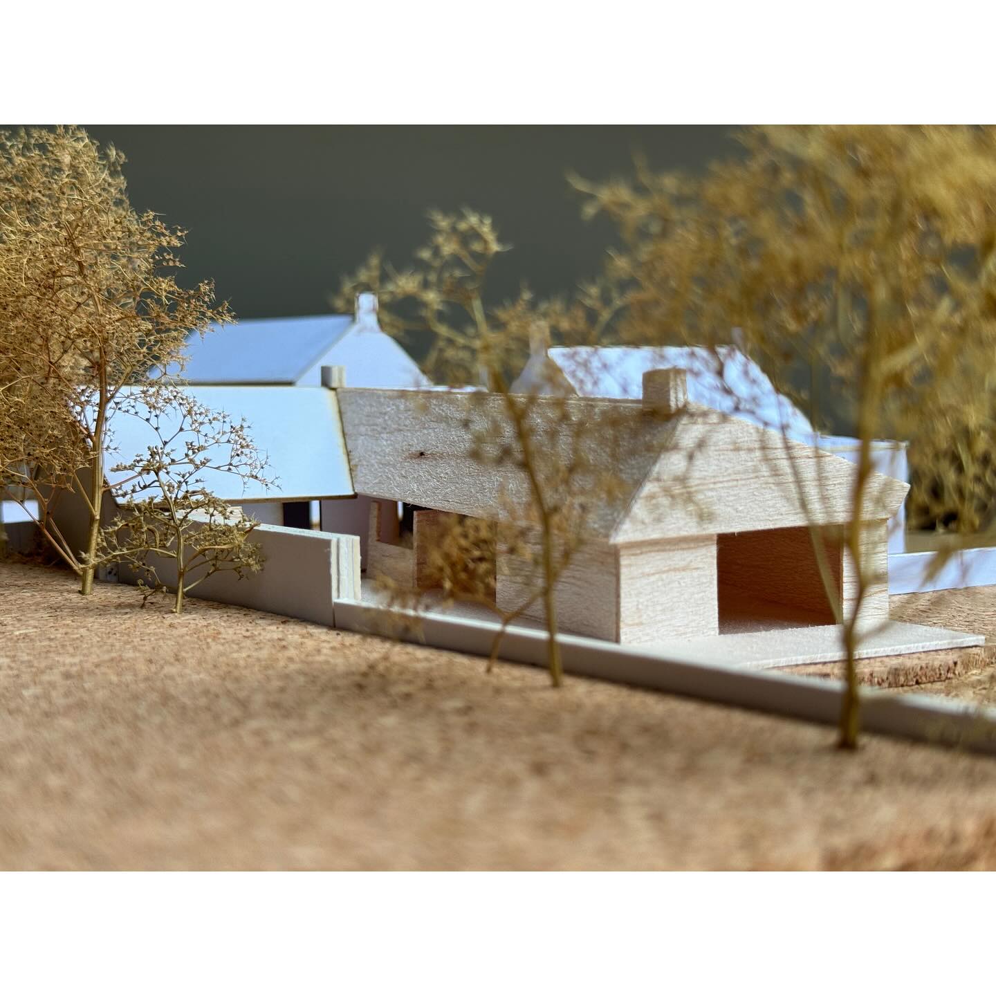 A new model for a renovation and extension we’re working on in Inishowen. The existing chimney provides the axis for the off-centre ridge on the extension’s pitched roof.
Head to our website at the link in our bio or www.allanarc.com to see more.
.
.
.
.
.
#wildatlanticway #donegal #extension #architecture #renovation #riai