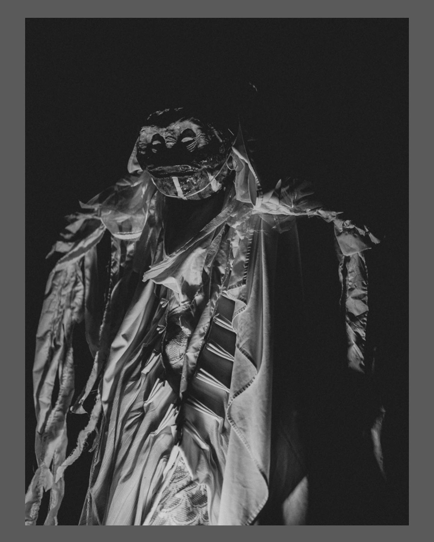 Across the ghost meadows of the grey lands, between disincarnate dreams and this tangible waking, sits the entrance of the outer reach. The threshold to the other side. Sentinels spirits stand stationed to shepherd straying sojourners seeking sanctuary or safe shipping across the styx and into the strange unknown spheres subconscious. _________ installation for @pachenabaymusicfest by @thegreylands and @corvusriona. Photo @thegreylands