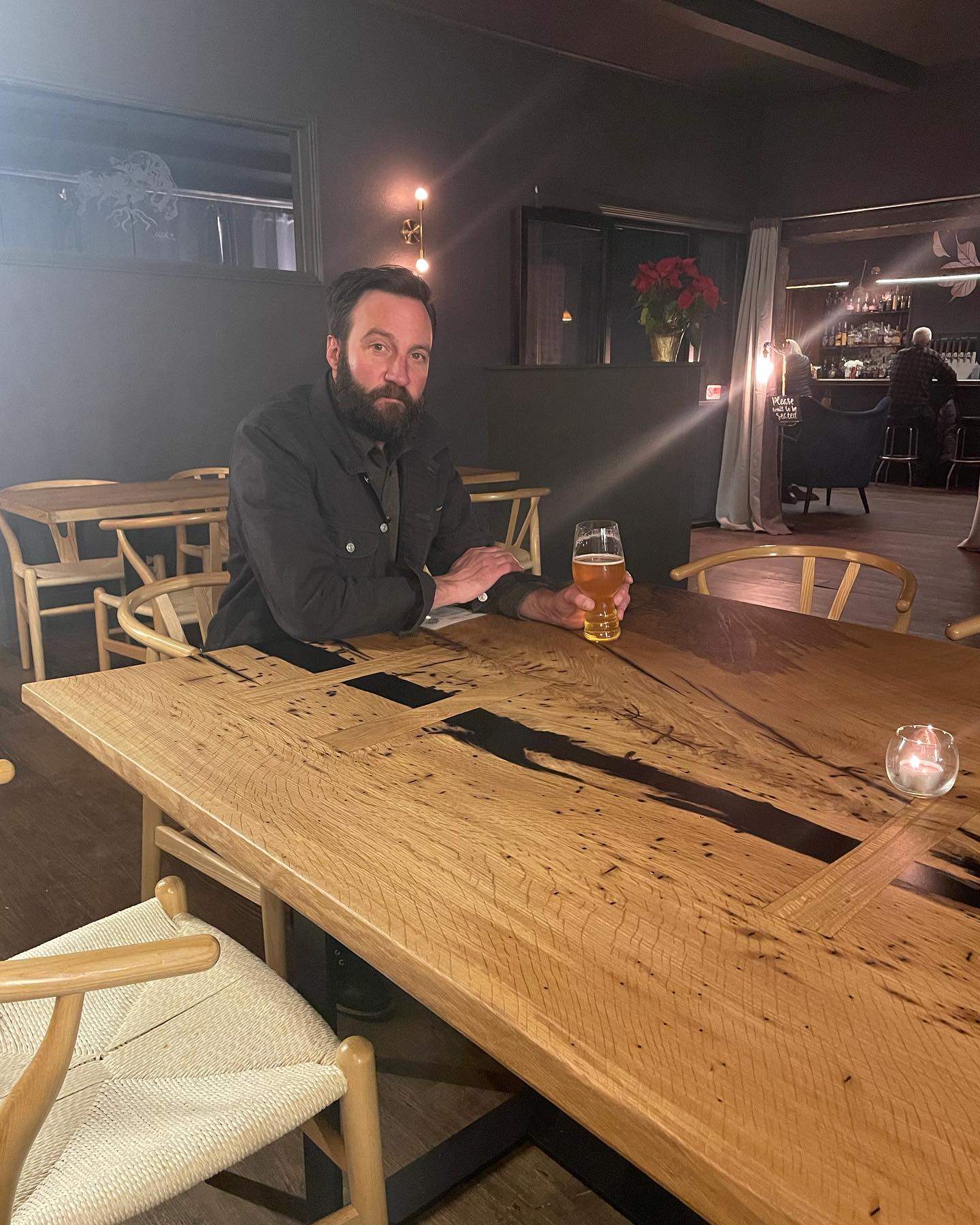 This was a tough project! Totally underestimated the weight and the beauty of this white oak slab! Thanks to One legged magpie for hosting it!