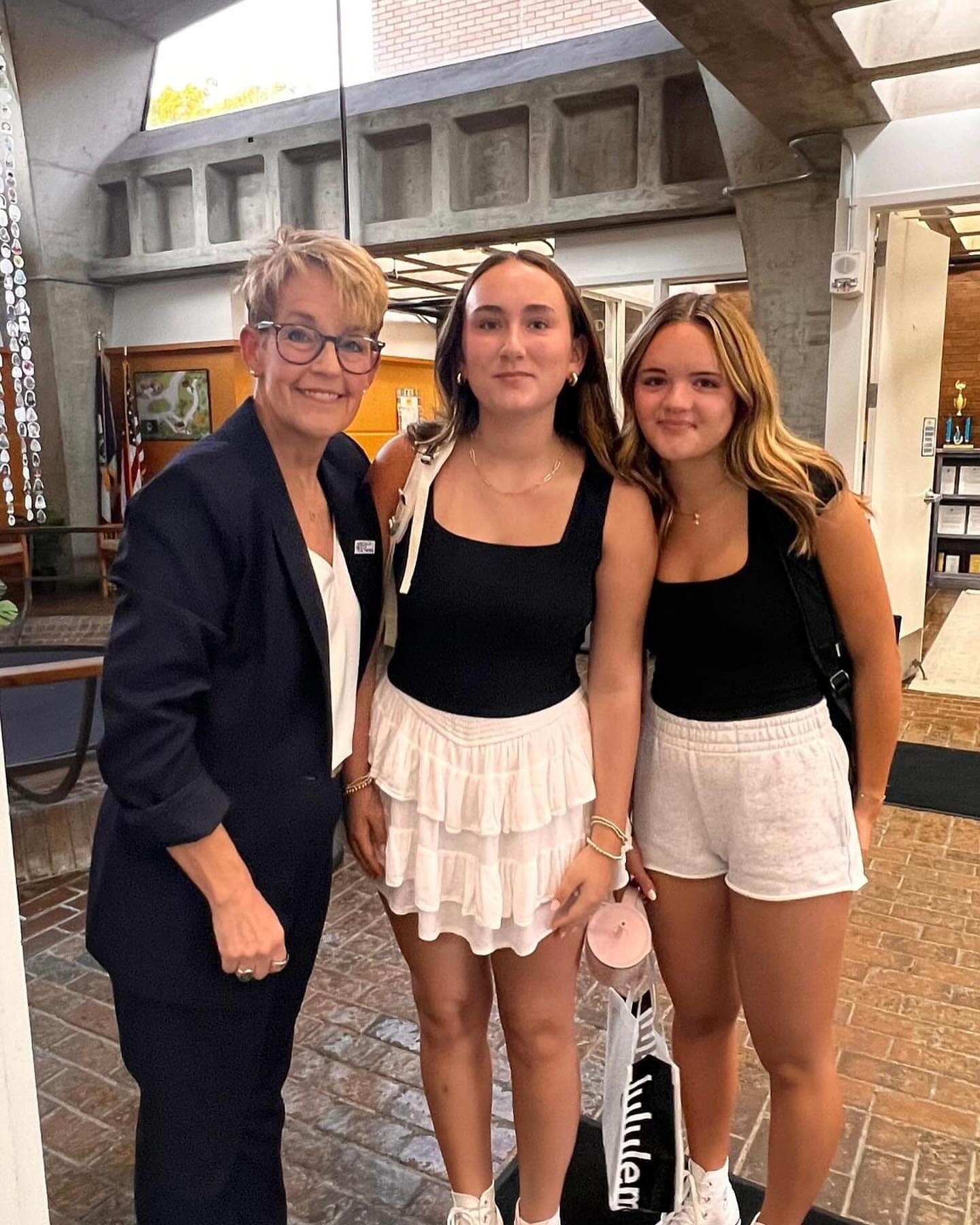 It was a beautiful start to the 2024-25 school year for our K-8 students! And would you check out those middle school students SMILING as they part with their tech devices for the day? So proud of our amazing community for supporting this huge change.