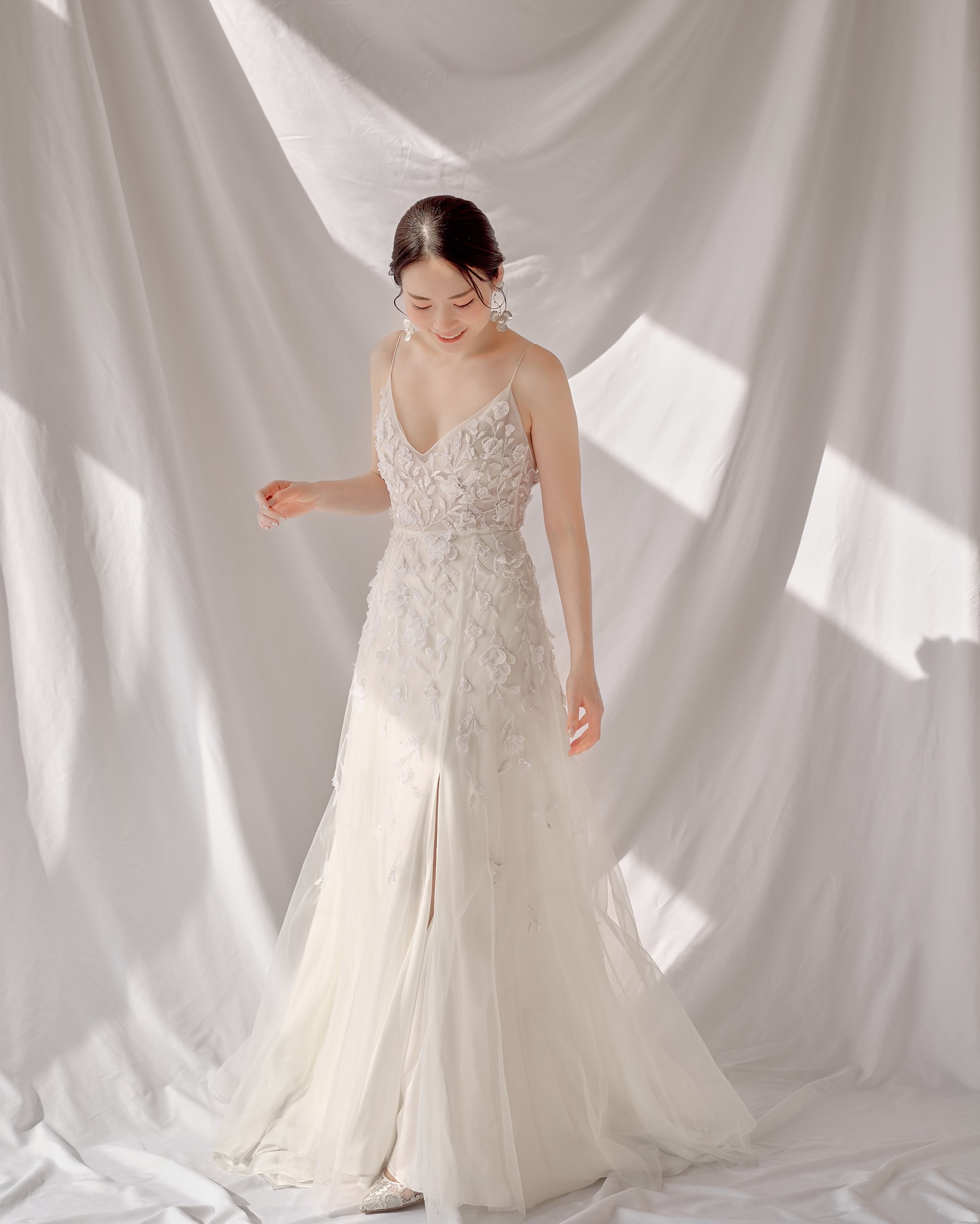 .
明けましておめでとうございます𓆸
昨年は格別のご愛顧を賜り、厚く御礼申し上げます。
本日より営業スタートです𓅩
1月から2月にかけてたくさんの新作ドレスが入荷予定です𓍯
素敵なラインナップになっておりますのでまた改めてご紹介させて頂きます𓅩
皆様にとって素敵な1年になりますようお祈り申し上げます𓍯
@arincoco2
@sweetribbon11
#weddingdress #importdress #weddingphotography #sustainability #ethical #ethicalwedding #インポートドレス #海外ドレス #サスティナブル #レンタルドレス #ドレス選び #サスティナブルライフ #alexandragrecco #プロノビアス #アレクサンドラグレコ #岡山花嫁 #広島花嫁 #香川花嫁 #関西花嫁 #岡山プレ花嫁 #広島プレ花嫁 #四国花嫁 #プレ花嫁さんと繋がりたい #結婚準備 #プレ花嫁準備 #岡山前撮り #広島前撮り #香川前撮り #神戸前撮り