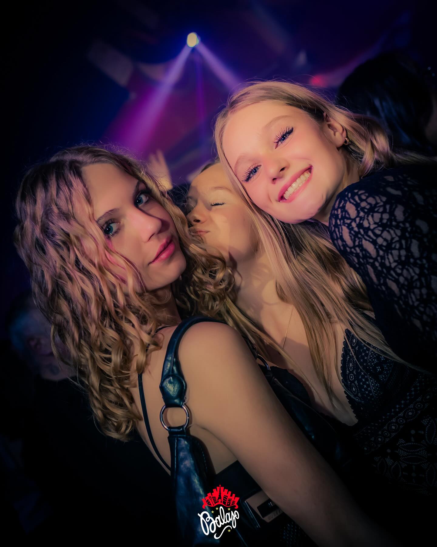 Un samedi soir au @balajo.paris . Samedi 04 Mai 2024đ«¶ Hosted by @hustleandflow.exp
Music by @paulkeranne
Pictures et movies by @wls_photographie
Retrouver toutes les photos sur le site internet .www.hustleandflow.fr
#parisbynight #nightclub #paris #nightclub #musique #smile #love #style #music #girl