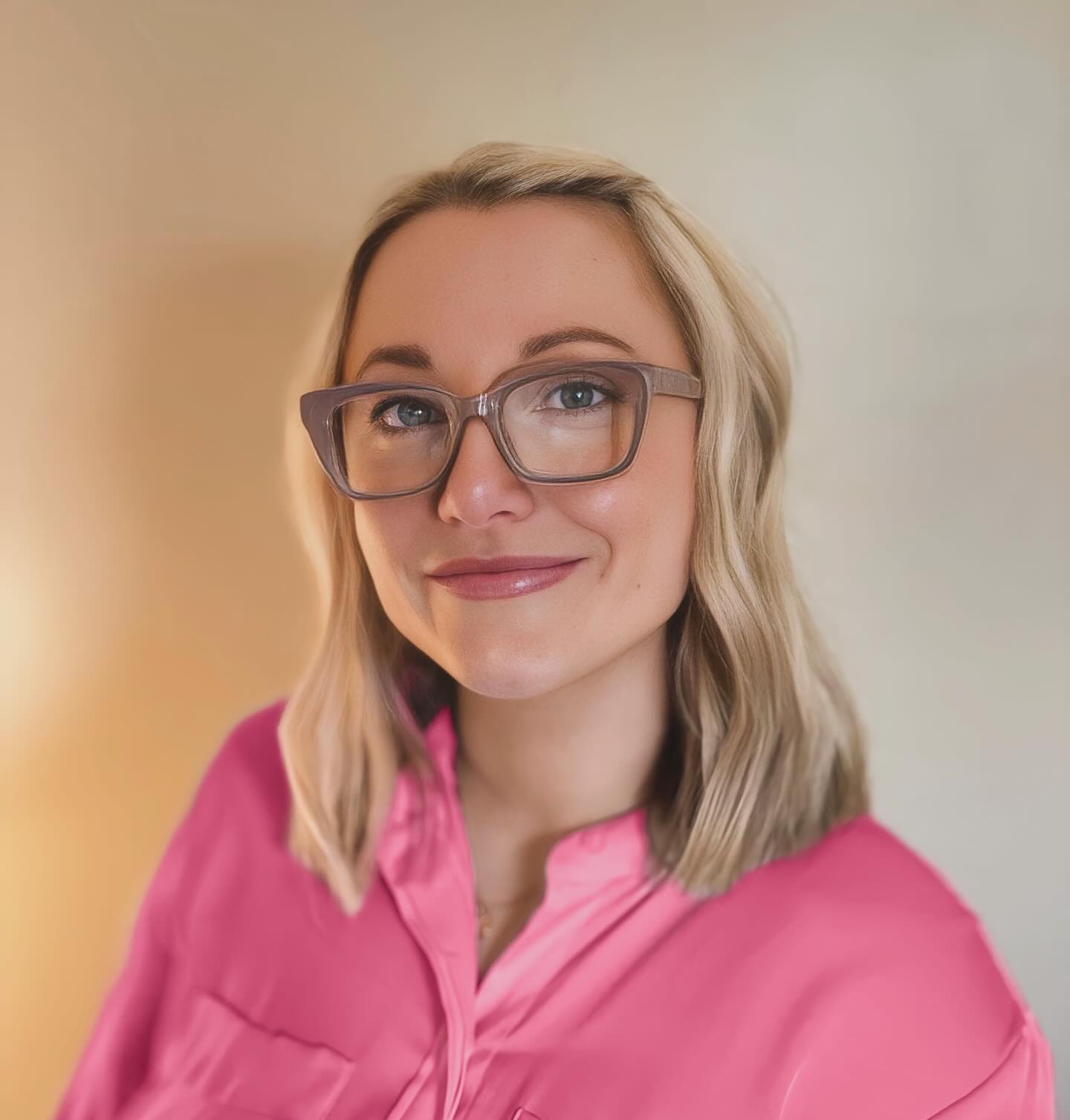 Hey! I’m Jordan, the face behind Branch Beyond Therapy.
I am a CBT therapist and work with people to help them manage their anxiety and build their confidence.
I work with clients face to face across Glasgow and Lanarkshire and also online.
If you are fed up with anxiety holding you back and want to make a change, DM me or get in touch via my website below.
I love helping people live the life they want without worries and self-doubt holding them back.
I’ve been the person on the therapists couch too and it can be daunting at first but once you take that first step you’ll be so glad you did ✨
www.branchbeyondtherapy.co.uk