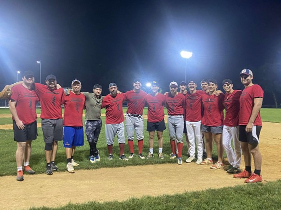 After a disappointing first round playoff exist last season, the Supp Hub Swingers are getting ready for our second season in the Keith Parsells/ Robert Finn Memorial Softball League!
We had a great practice yesterday at the Emerson High School softball field, working on hitting and fielding.
Season starts next Monday!