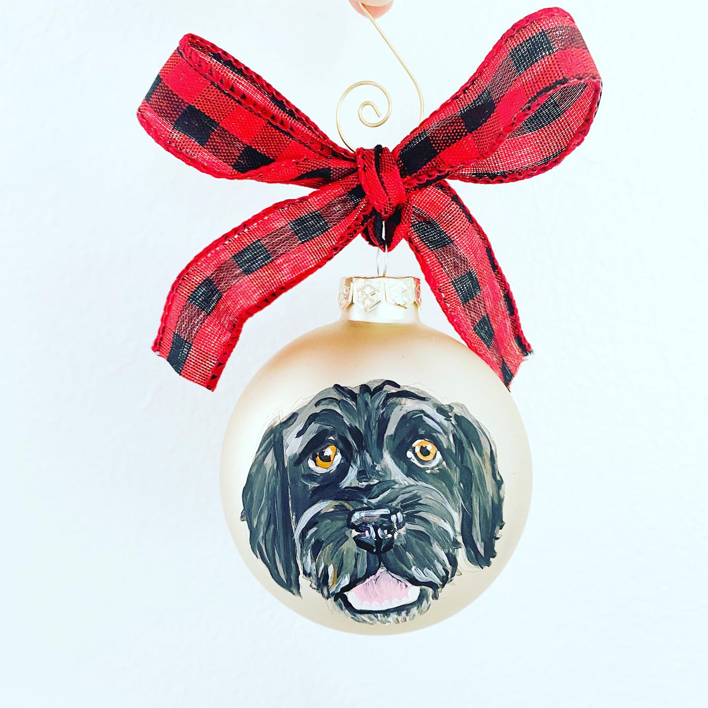Itโs ornament season!! Iโm stocking up on ribbon and supplies for a busy couple of weeks here. Donโt forget to order your gifts today!
Glass, wooden and ceramic ornaments available!! ๐๐๐
#housewarminggift #holidaygift #ornament #petportrait #acrylic #customgiveaway #doglover #christmasinjuly #holidaysale
#petportrait #petstagram #watercolorportrait #watercolorpetportrait #petportraits #puppylove #puppypainting #watercolor #watercolorpainting #watercolorartist