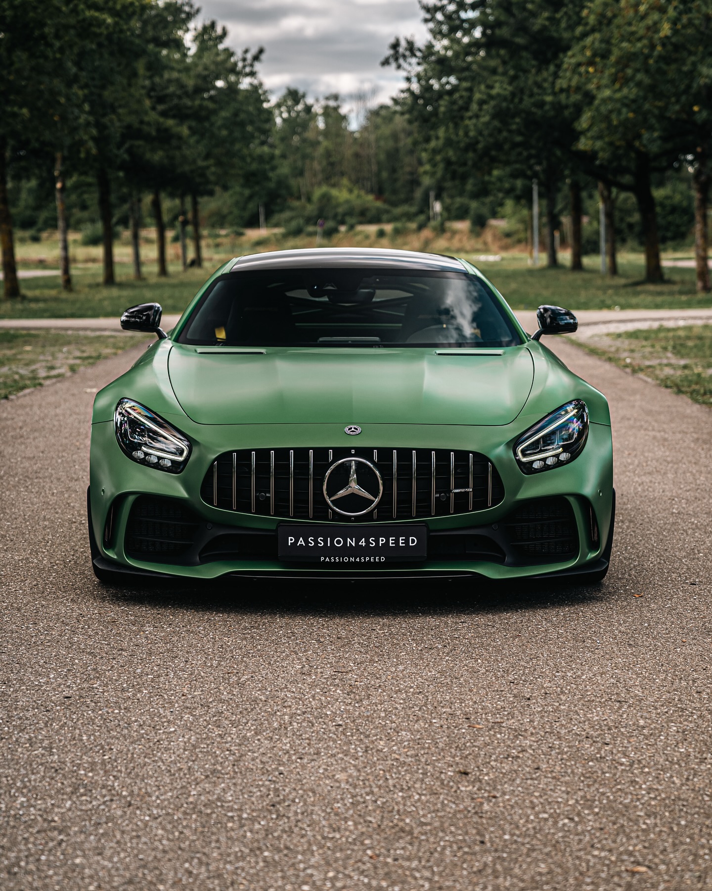 Mercedes-Benz AMG GT R
- Motor: 8-Zylinder Biturbo V-Motor
- Hubraum: 3.982 ccm
- Leistung: 430 kW (585 PS)
- Getriebe: 7-Gang Automatikgetriebe
- Antrieb: Hinterrad
- Leergewicht: 1.630 kg
- Beschleunigung (0 - 100 km/h): 3,6 sec
- Höchstgeschwindigkeit: 318 km/h
Sold!
#mercedes #mercedesbenz #mercedesamg #mercedesamggtr #amg #amgperformance #amggtr #mercedeslovers #mercedesamgf1 #mercedesclassic #race #passion #speed