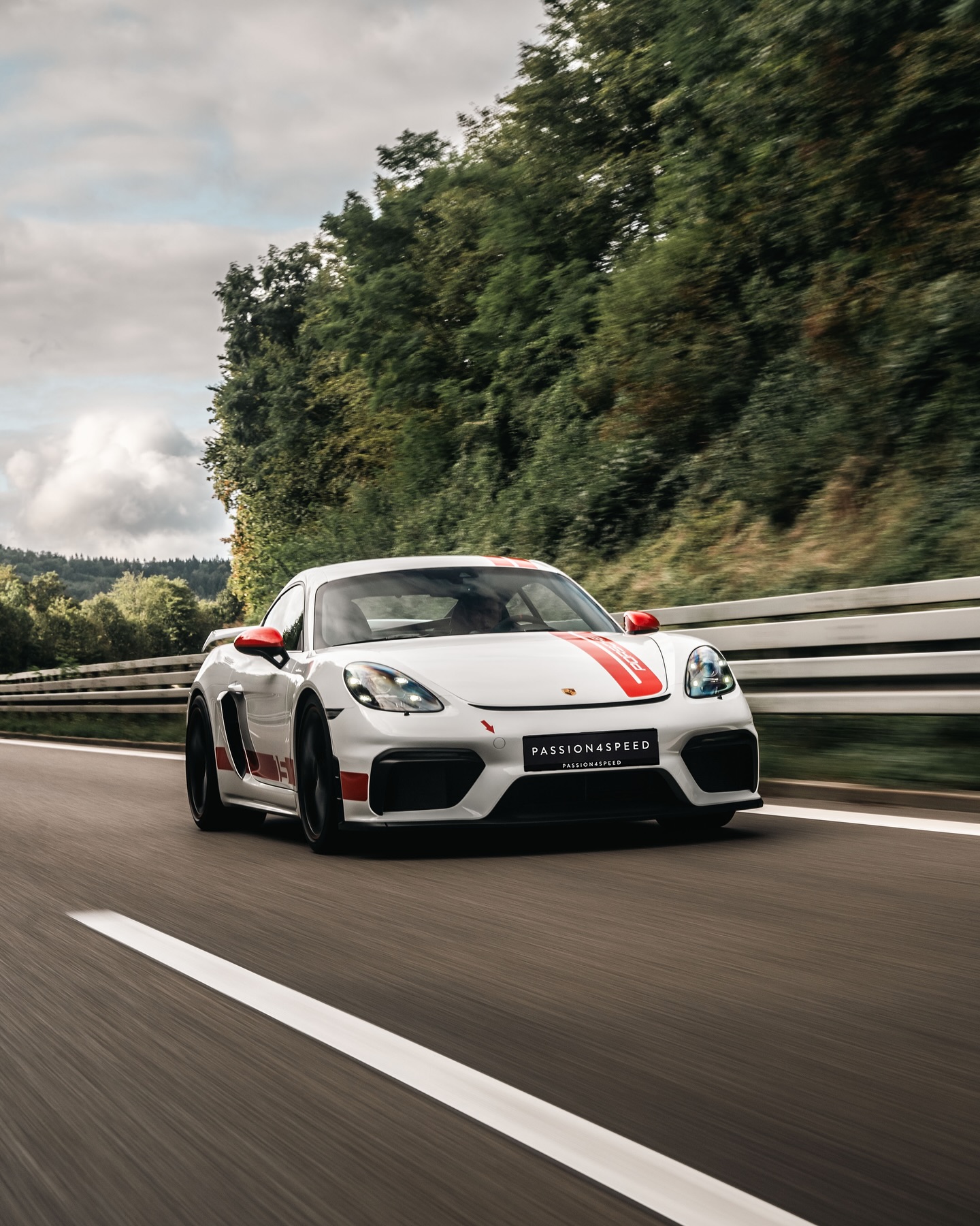 Porsche 718 Cayman GT4 Sports Cup Edition
- Motor: 6-Zylinder Boxermotor
- Hubraum: 3.995 ccm
- Leistung: 309 kW (420 PS)
- Getriebe: 6-Gang Schaltgetriebe
- Antrieb: Hinterrad
- Leergewicht: 1.420 kg
- Beschleunigung (0 - 100 km/h): 4,4 sec
- Höchstgeschwindigkeit: 304 km/h
Sold!
#porsche #porsche718 #porschecayman #porschecaymangt4 #cayman #caymangt4 #718 #718cayman #porschemoment #porscheclub #porschelife #porschelove #porschemotorsport #race #racecar #limited #passion #speed