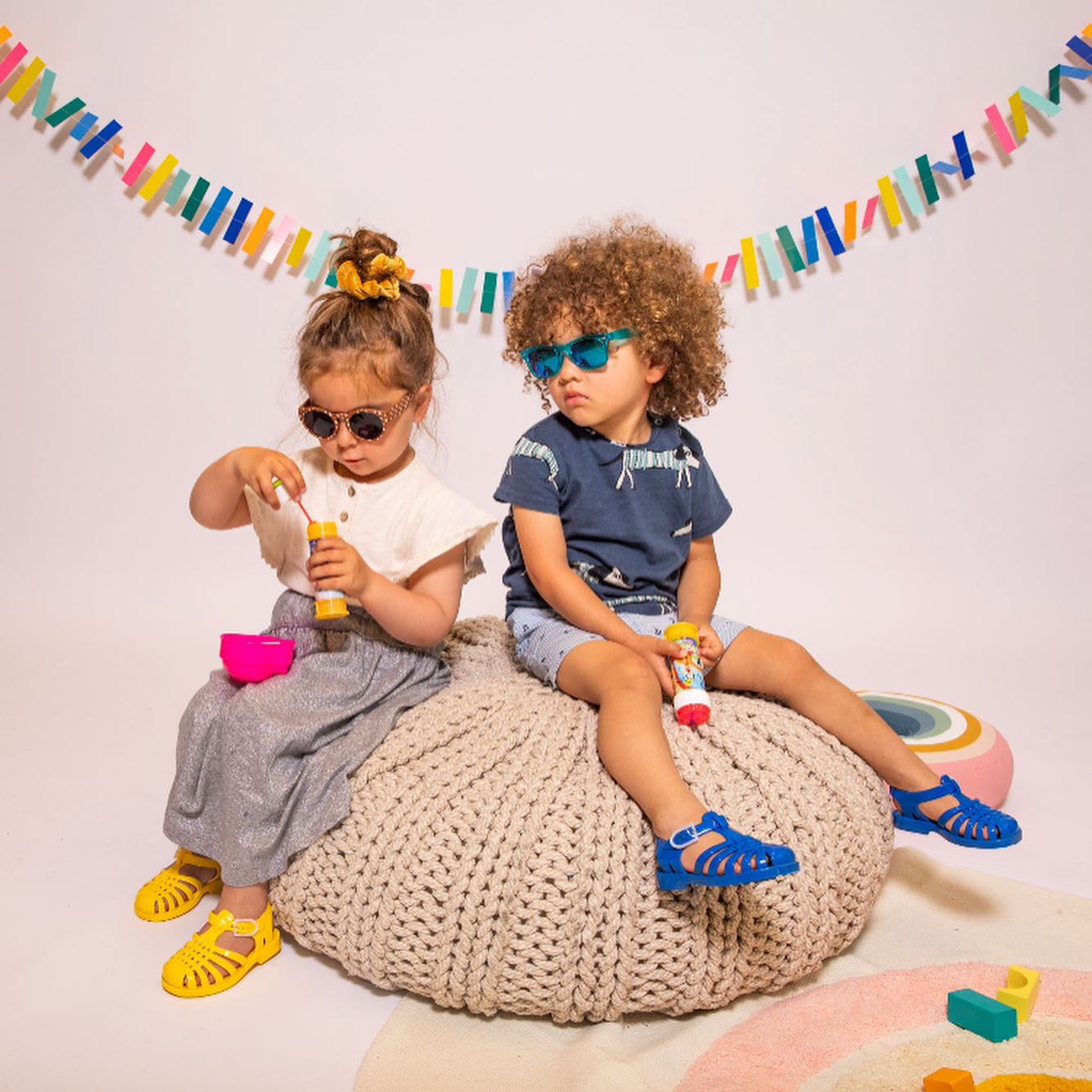 MEDUSE - Kids Jelly & Welly brand from France 🇫🇷 NEW to TCGKids ☀️ “Our high boots, low boots and sandals for children are available in a variety of styles, to be chic from head to toe on the school’s playground, and by wearing the nicest sandals when you go to the beach.
Every season, high boots and low boots designs come to complete our collections; Super heroes always more superb and colors never out of (water) touch.
Our Meduse high boots, low boots and sandals for children also follow the INNOSHOE charter, which makes us a real pioneer in our industry in terms of chemical tests and safety controls on our products, our suppliers and the complete production and distribution chain. Children shoes in 100% recyclable and phtalate-free plastics.
Is this not an invitation to dance?”