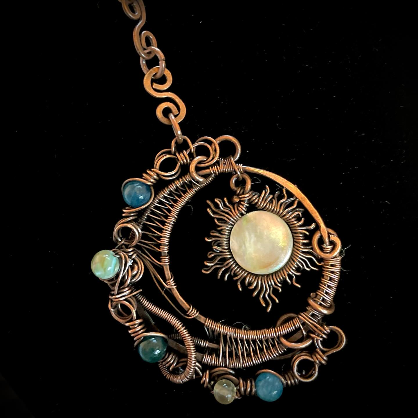 I have ornaments/suncatchers too! This is one of many, sun and moon theme.
#copperwire #copperwirejewelry #copperwirewrap #localartist #local-artists #handmadejewelry #moonandsun #jewelry #raleighnc #stonesandcrystals #naturalstonejewelry #antiquedcopperjewelry #suncatchers #handmadeornaments