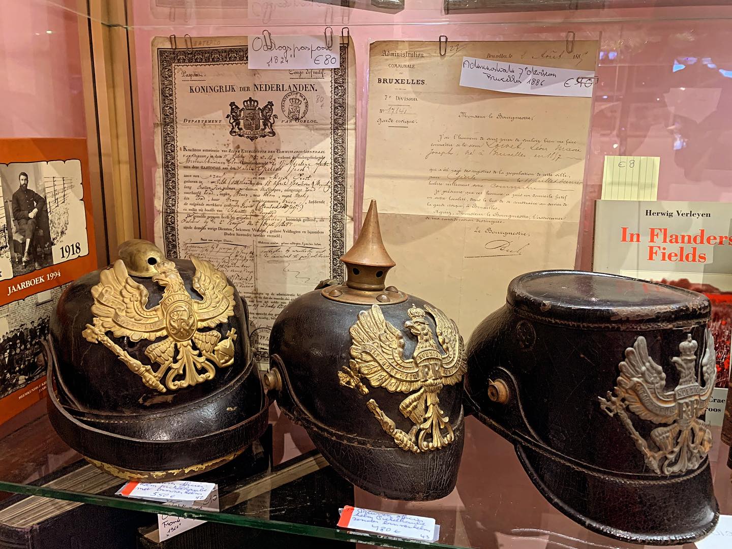 Grote collectie 1e Wereldoorlog binnen! #koetshuisantiek #koetshuis81 #antiek #antiques #brocante #vintage #antwerpen #antwerp #kloosterstraat_antwerpen #kloosterstraat81 #eerstewereldoorlog #ww1 #1914 #1918 #war #forsale #tekoop
