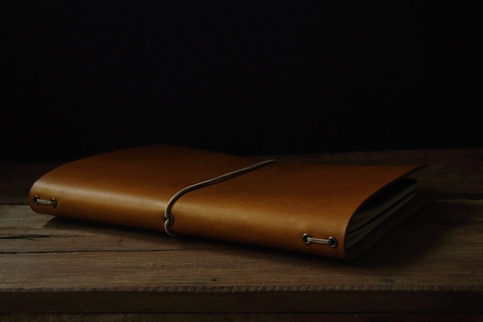 Moleskine cahier(13x21 cm) leather cover available soon for the purchase. Preorder yours via DM.
#nemoleathergoods #journaling #leatherjournalcover #journalcover #notebookaddict #notebookcover #leathernotebookcover #travelnotebook #moleskinesketchbook #moleskinenotebook #journalinspiration #travelnotes #vintagestyle #ruggedstyle #heritagestyle #cahierjournal #cahiervacances #traveljournals #stationeryaddict #stationery