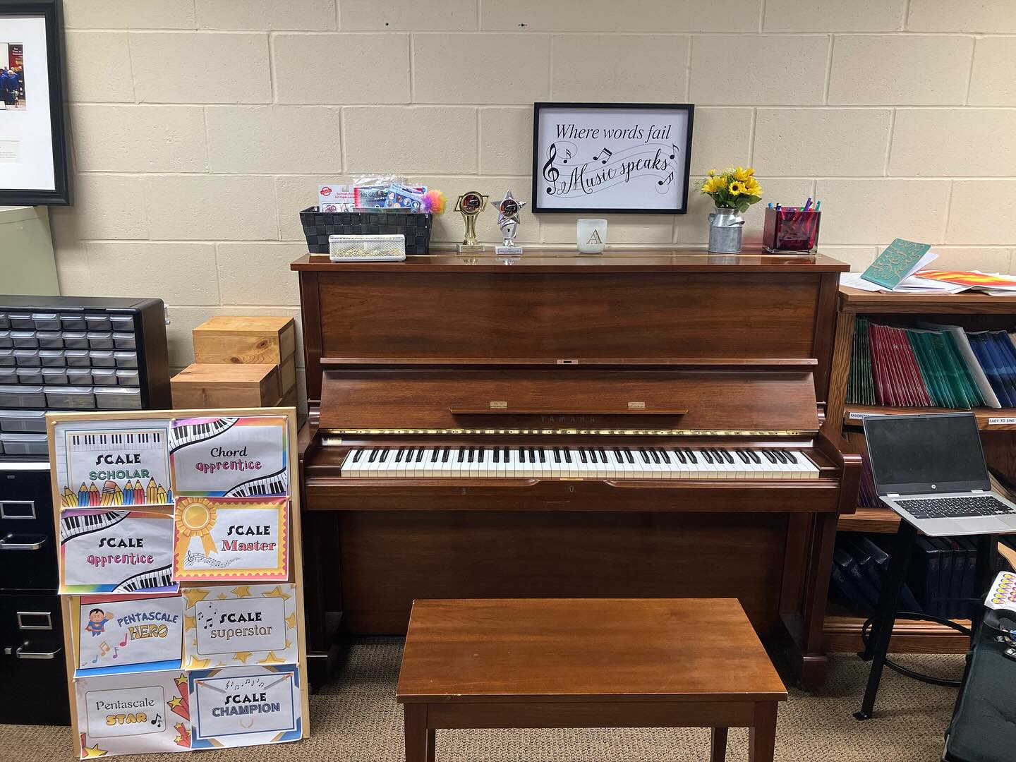 Where words fail, music speaks 🎶
Here is a picture of my little studio setup! I love it so very much, and enjoy teaching each and every student that comes in for a lesson.