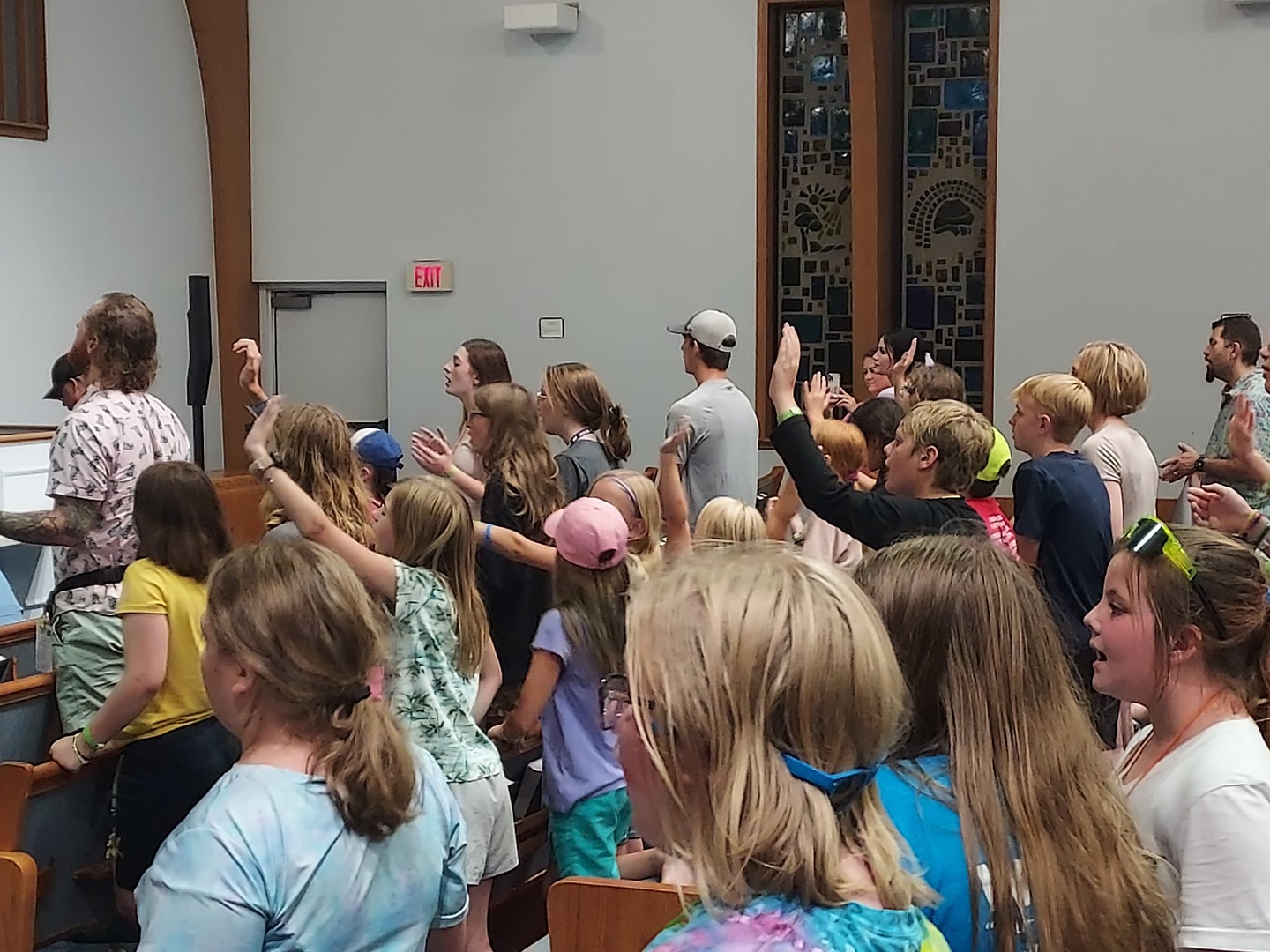 Awesome evening of worship tonight with LIT Missionaries at Mobile Missions Network @l.i.t.ministries @mobile.missions.network #worship #missionaries