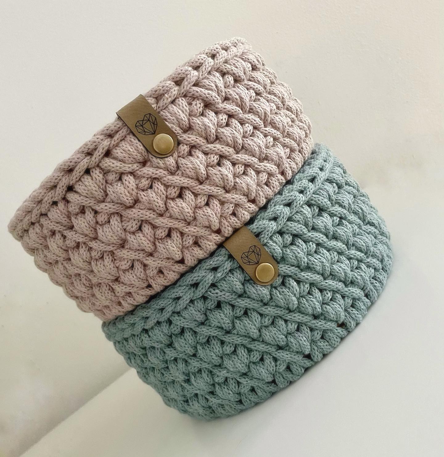 Körbe kann man nie genug haben ☺️
#häkelkorb #häkeln #utensilo #homedecor #beautifulhomes #diy #austria #münchendorf #crochet #love #handgemacht