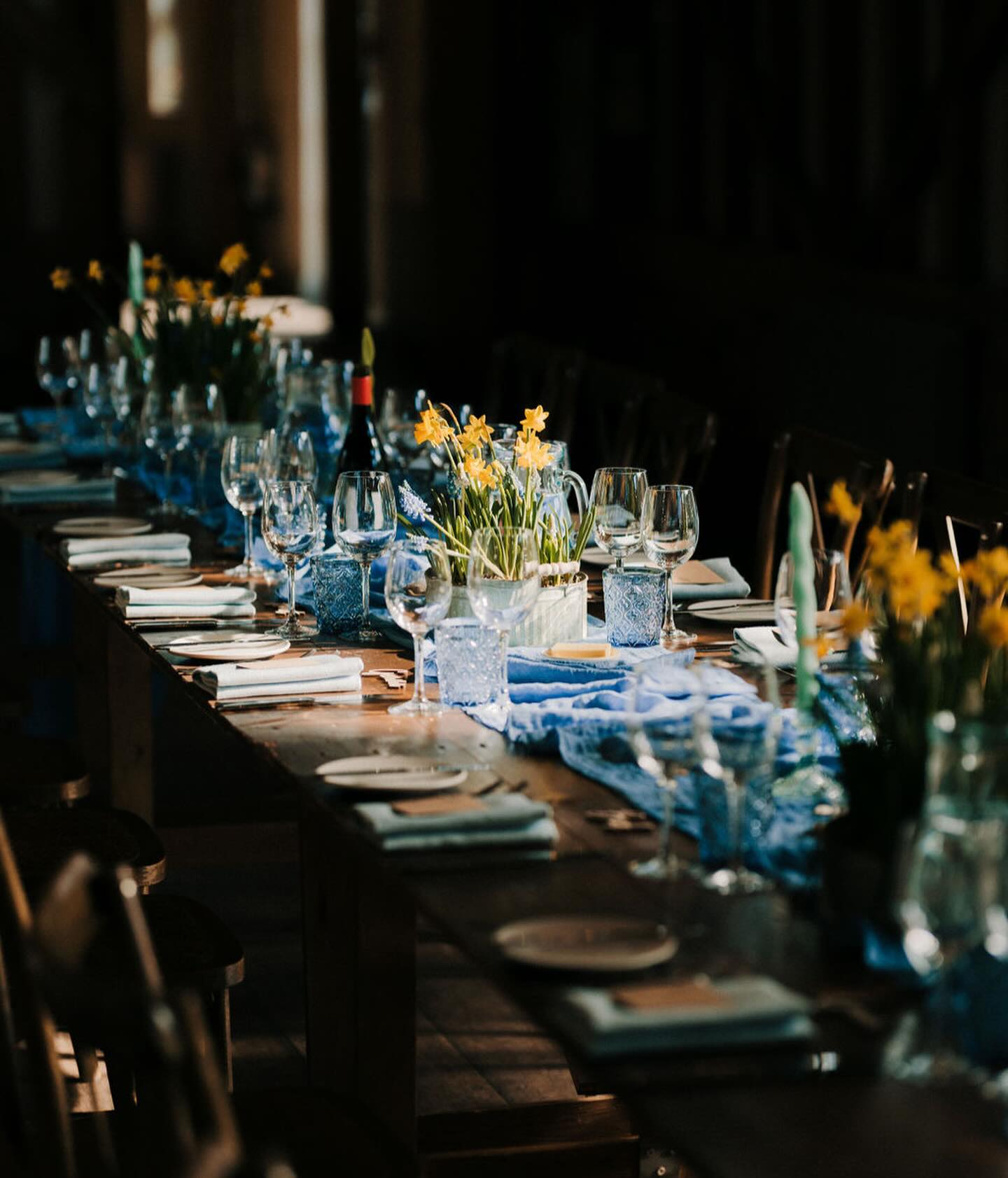 Lovely springtime colours!
Perfectly captured by @davidbigephotography , who we so enjoyed working with at two @gatestreetvenue weddings last month.
#weddingday #surreywedding #gatestreetbarnwedding #weddinginspiration
