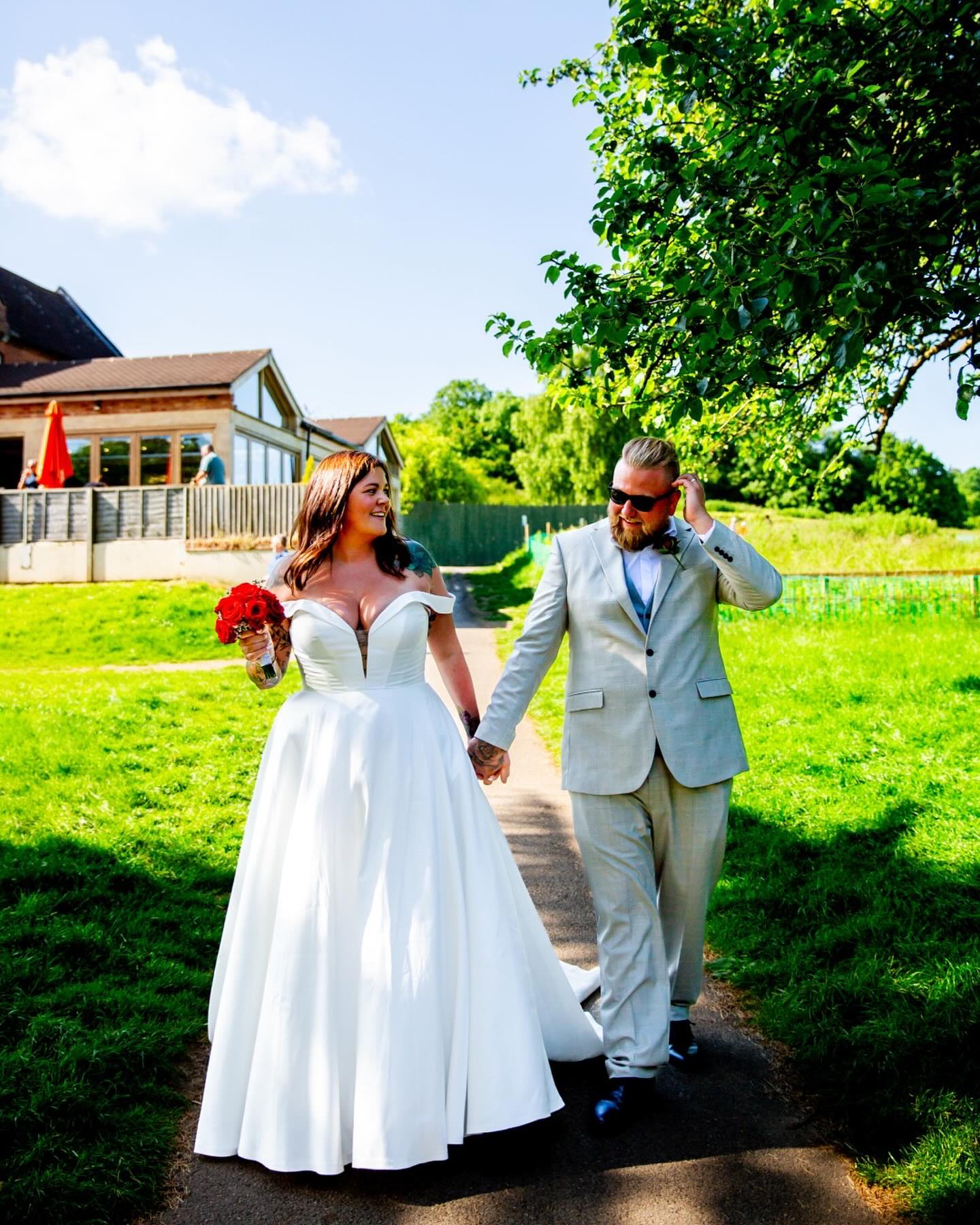 I’d be lying if I said I wasn’t jealous at the fact R & B got married in LAS VEGAS!! 😱
A huge congrats to you both !! I hope you both had the best wedding reception last Saturday and partied the night away 🤩 Thank you for having me 🥹🫶
.
.
.
.
.
#weddingphotography #ukweddingphotographer #colourfulweddingphotography #brightweddingphotographer @bettybeeee #candidweddingphotography #candidweddingphotographer #thehouseandorangeryleamingtonspa @thehouseandorangery