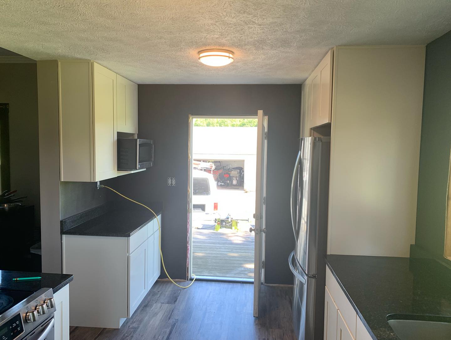 Shiplap in the kitchen? Absolutely!