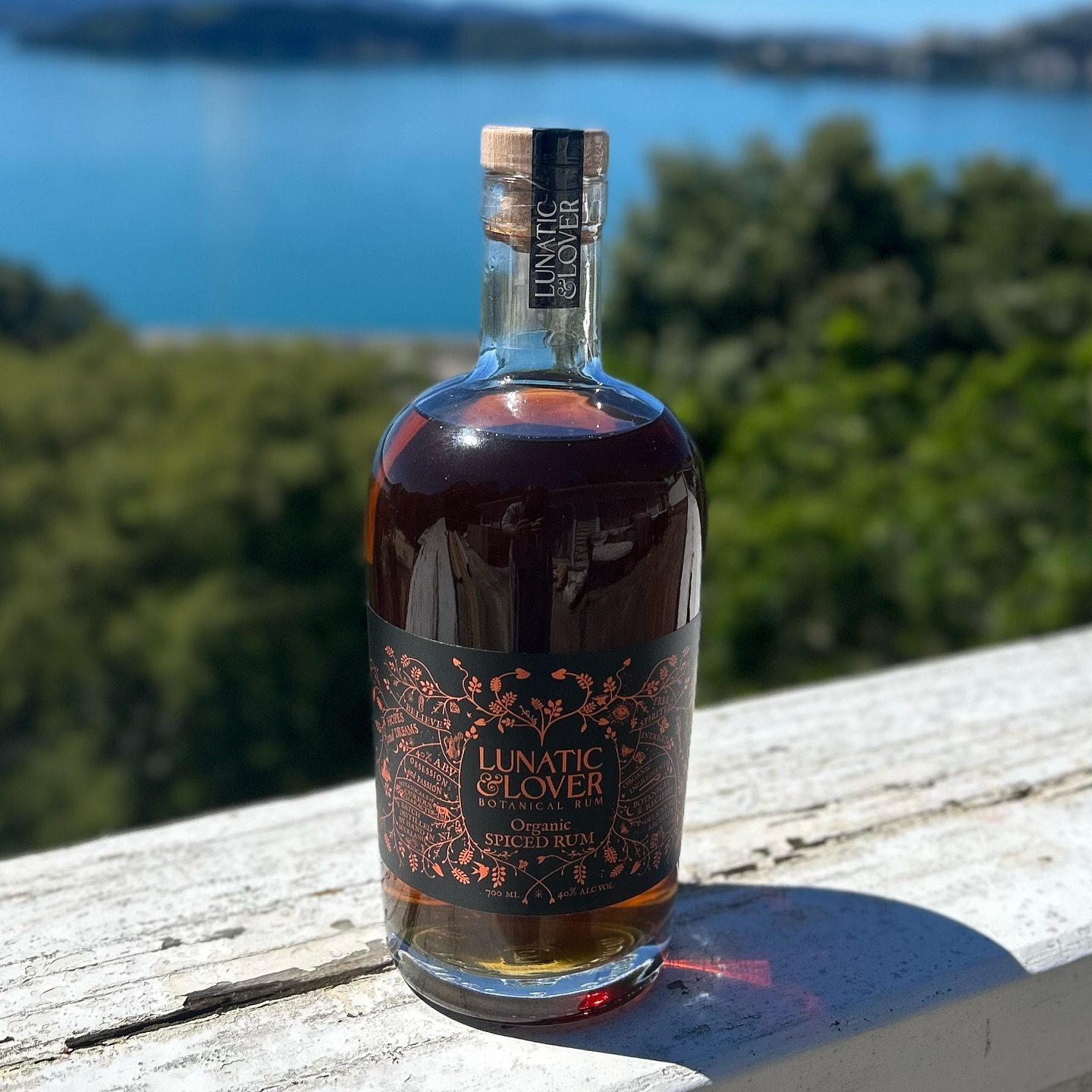 Even better in the flesh. Loved working on this for @lunaticandlover
Their new Organic Spiced Rum would make a divine gift for the connoisseur in your life. Or for yourself. The perfect festive drop for those holiday evenings 🧡
#design #packagingdesign #labeldesign #graphicdesigner #milabstudios #localgiftideas #madeinnz