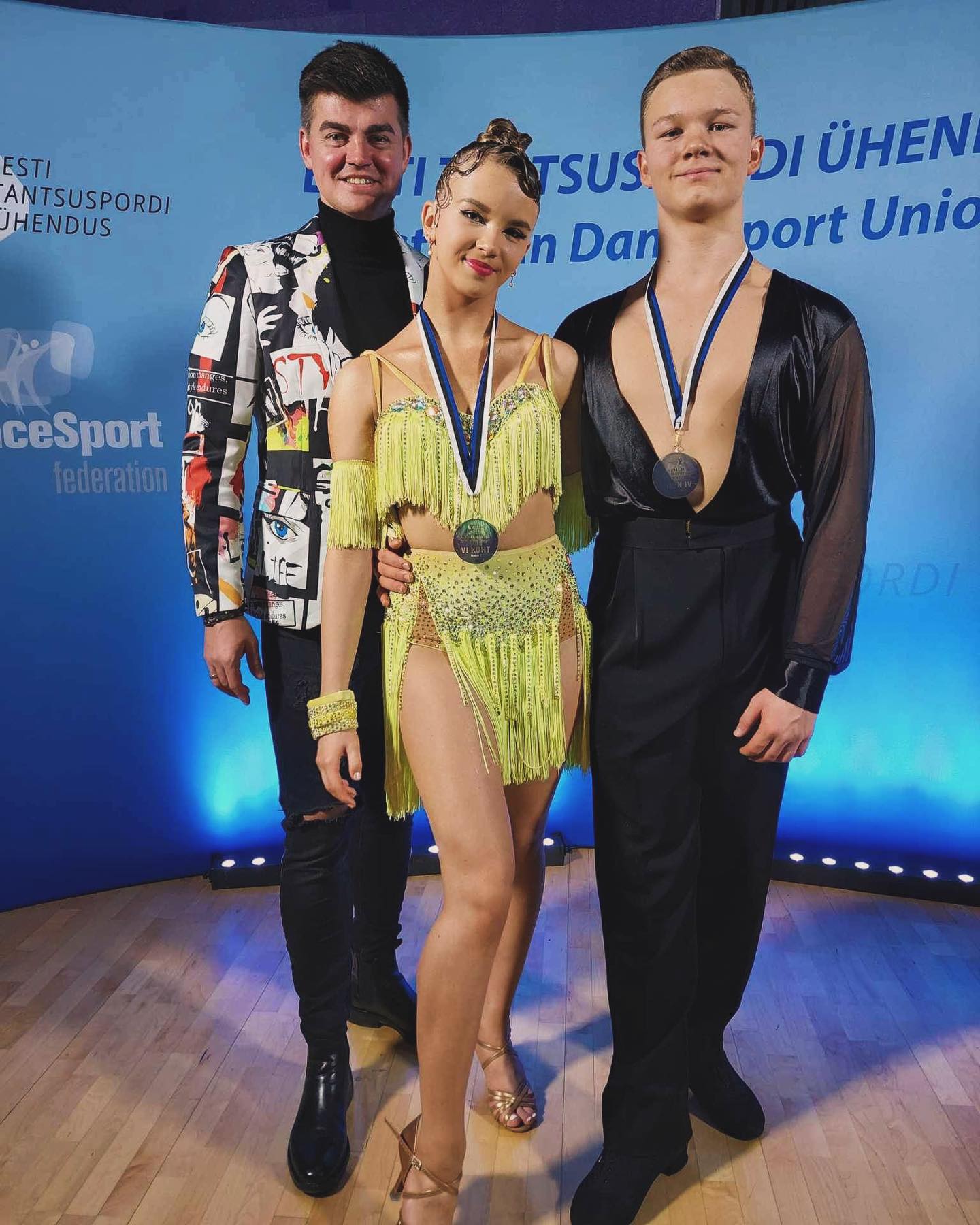 Kui midagi väga tahad siis on kõik võimalik! Marta ja Kenerti suur töö viis proffide kõrval kauaoodatud finaalikohani! Palju õnne, lapsed. Parim sünnipäevakink Marta partnerile! Olen uhke. Eesti 6-dad 10. tantsus JUN2 vanuseklassis. Enda eduelamusest on parim vaid lapse õnnestumine 😍. Aitäh treenerid. @aab.marta @danceschoolrespect #lastesport #võistlustants #dancesport #ballroomdance #competitivedance #tiimitöö #sportteebtugevaks❤