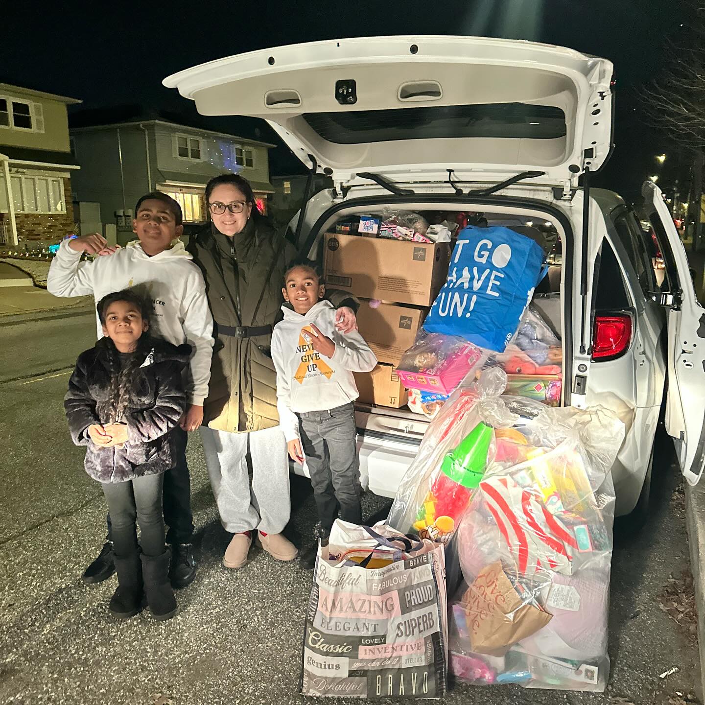For the past five years, Amy and her colleagues donated toys, games and stuffed animals that provide immeasurable joy and comfort to children diagnosed with life threatening illnesses. We are grateful for your support and commitment each year! You’re all heroes! Together we are making a difference! 💛🎗️✨
•
•
•
#ToyDonorAppreciation #MakingADifference #FiveYearsOfGiving #kingfightscancerfoundation #kfcf
#ChildhoodCancer #lifethreateningillness #togetherwearemakingadifference
#strongertogether #bekind #spreadlove #inspirehope