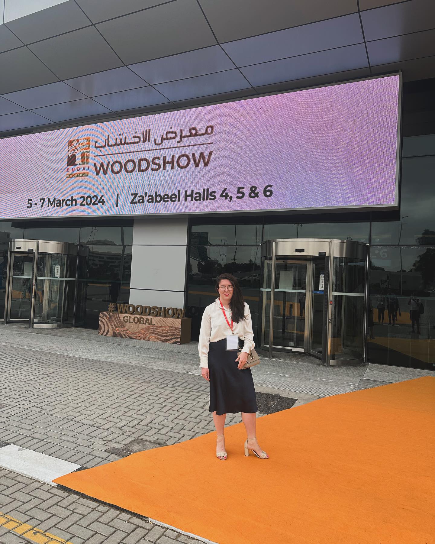 Esindasin Balmaxit Dubai Woodshowl. Uued materjalid, mille tootmiseks saab kasutada jääke ja puiduprahti; sõnumid maailma puiduturult, sealhulgas Sknadinaavia puiduturu tulevikust. #dubai #dubaiwoodshow2024 @dxbwoodshow @metsamehed