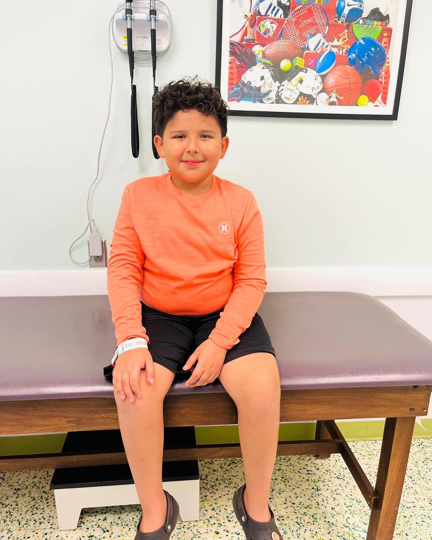 Overjoyed to find out that Dallas is FIVE YEARS OFF treatment! 🥳🥳🥳🥳🥳 As you celebrate this huge milestone, know that your story brings light and hope to so many others! Here’s to a future of good health, happiness and a life full of dreams come true! Congratulations Dallas! 🥳💛🎗️✨
•
•
•
#childhoodcancer #warrior #hero