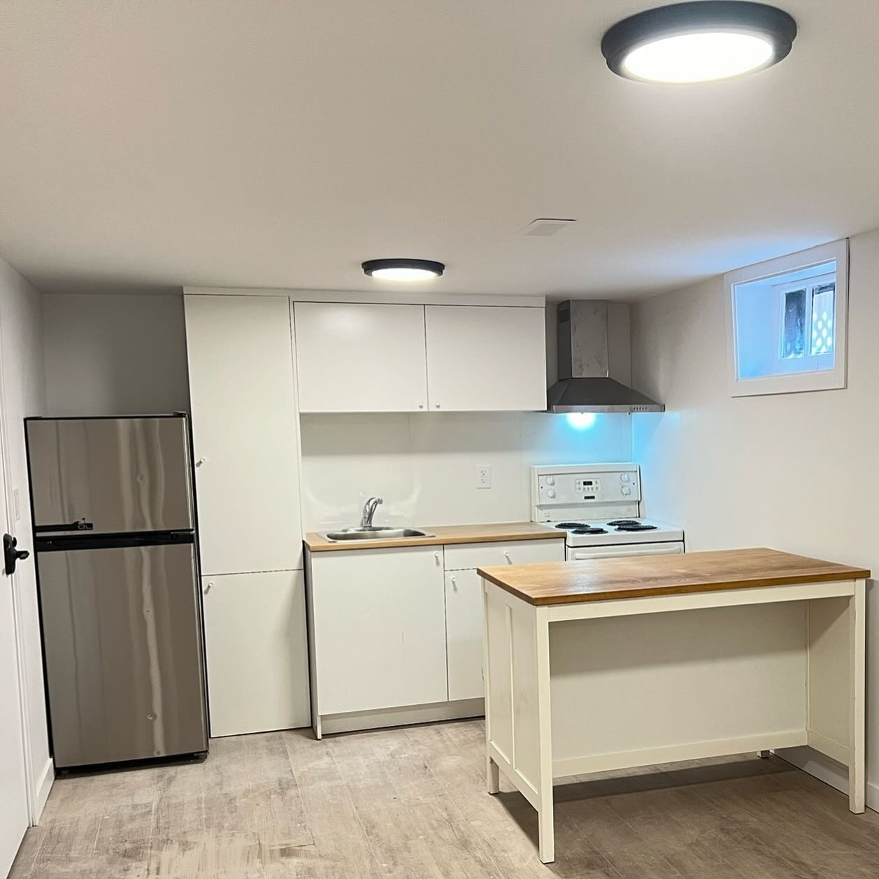 2 bedroom basement rental unit complete gut and renovation in Toronto! - Kitchen #renovation #constructiontoronto #contractorsofinsta #toronto #basementdesign #basementremodel #kitchenrenovation
