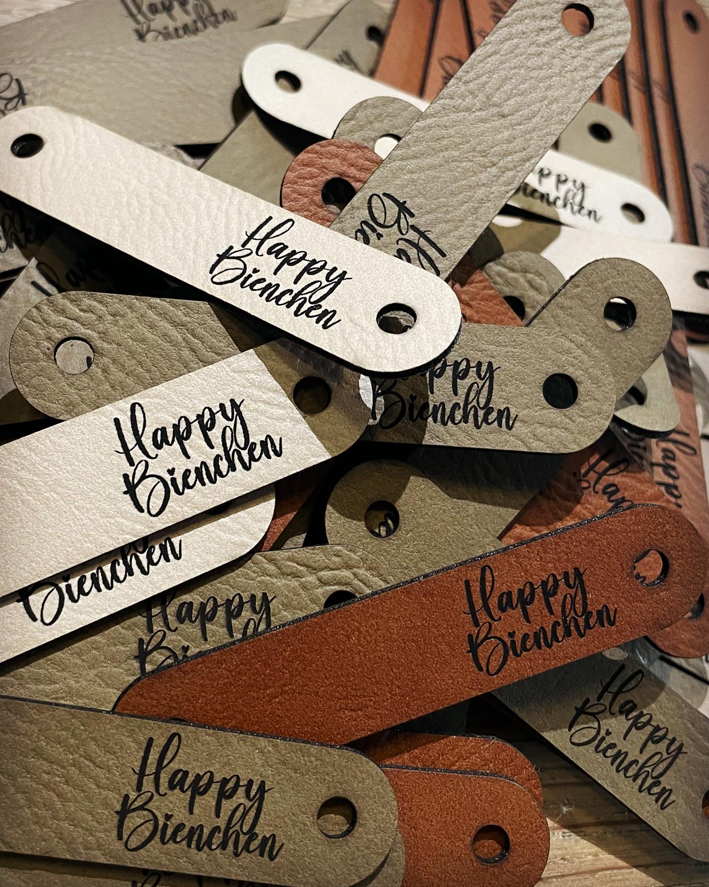 hoffe du hast viel Freude 🥰 @happy_bienchen
#labelliebe #personalisiert #diy #austria #diyaustria#mitliebehandgemacht #häkeln #crochet #labels #österreich