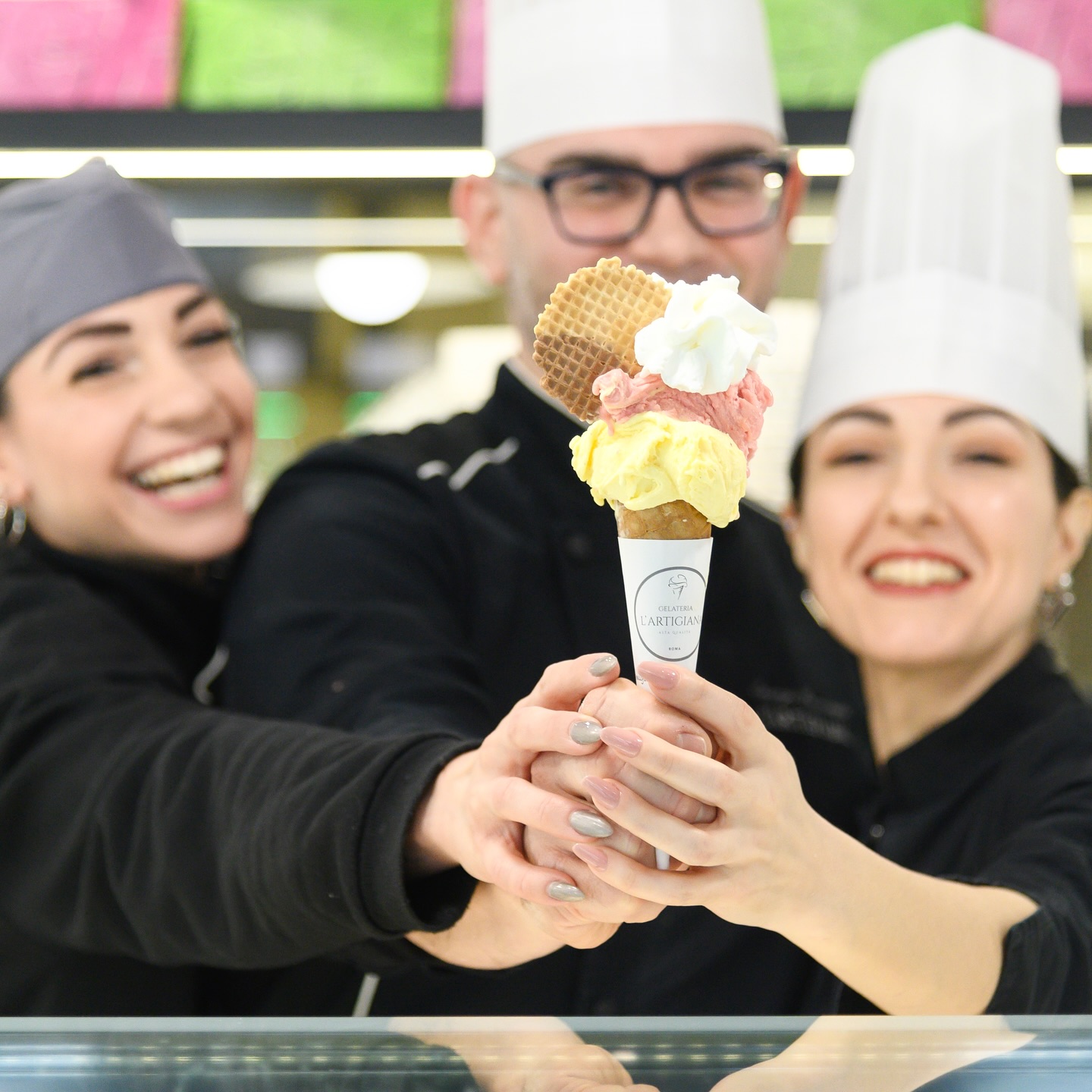 I migliori leader sono quelli più interessati a circondarsi di assistenti e collaboratori più intelligenti di loro. - John C. Maxwell
.
.
#team #lavoro #gruppo #pasticceria #gelateria #pasticceriagelata #semifreddiartigianali #semifreddo #pasticceriaartigianale #prenestino #prenestinolabicano #centocelle #villadesanctis #perte #foryou #neiperte #passione #passionepasticceria #amicizia #gelatoroma #gelatoartigianale #gelatoaltaqualità